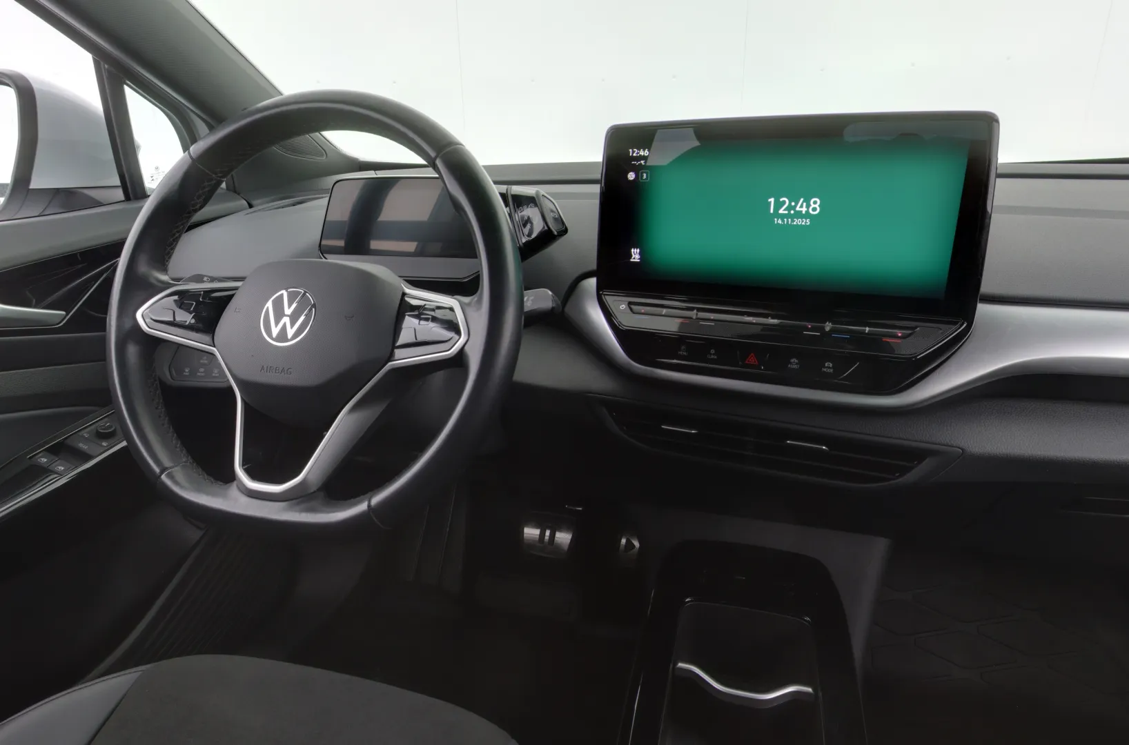 VOLKSWAGEN ID.5 EUC-860 carousel image