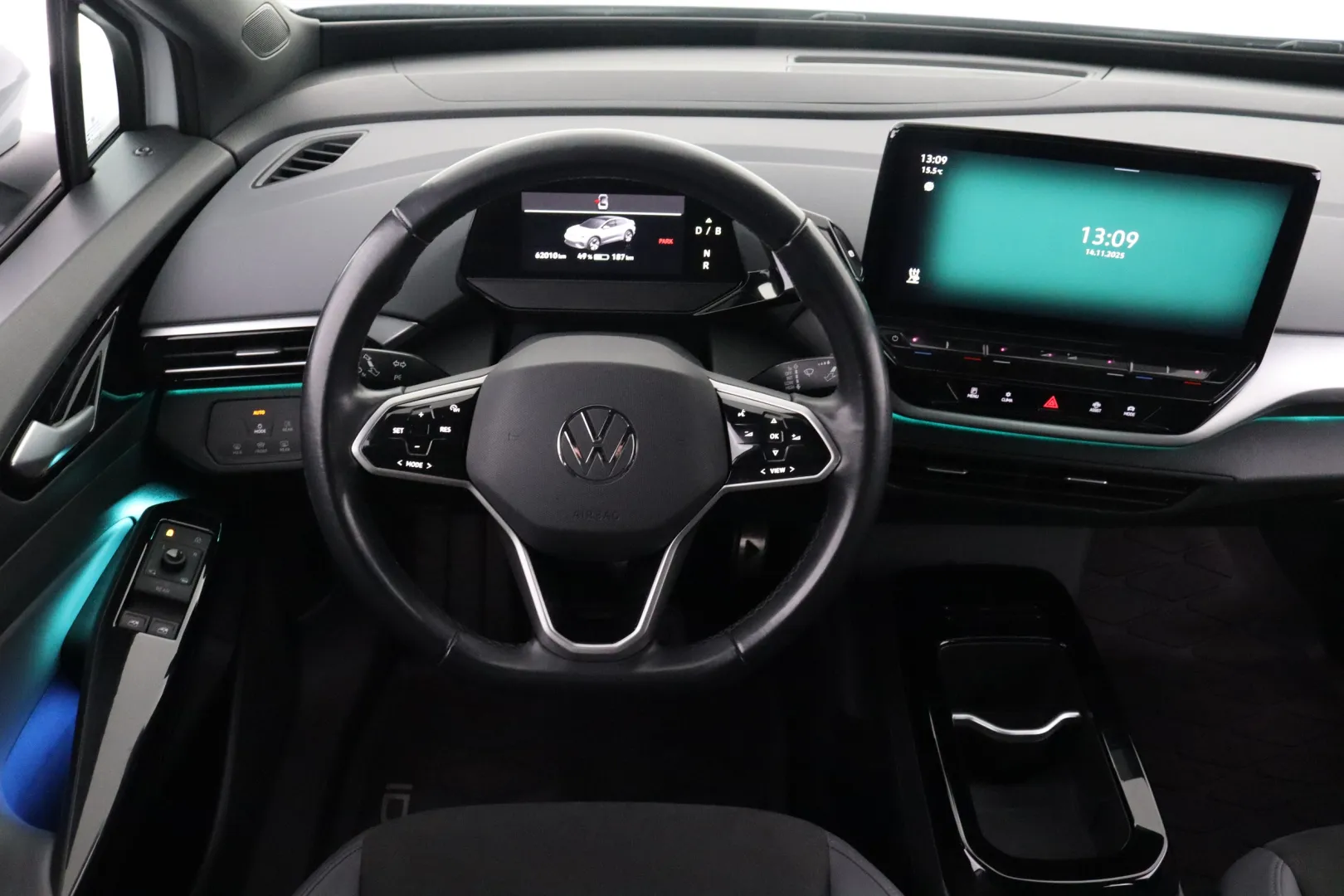 VOLKSWAGEN ID.5 EUC-860 carousel image