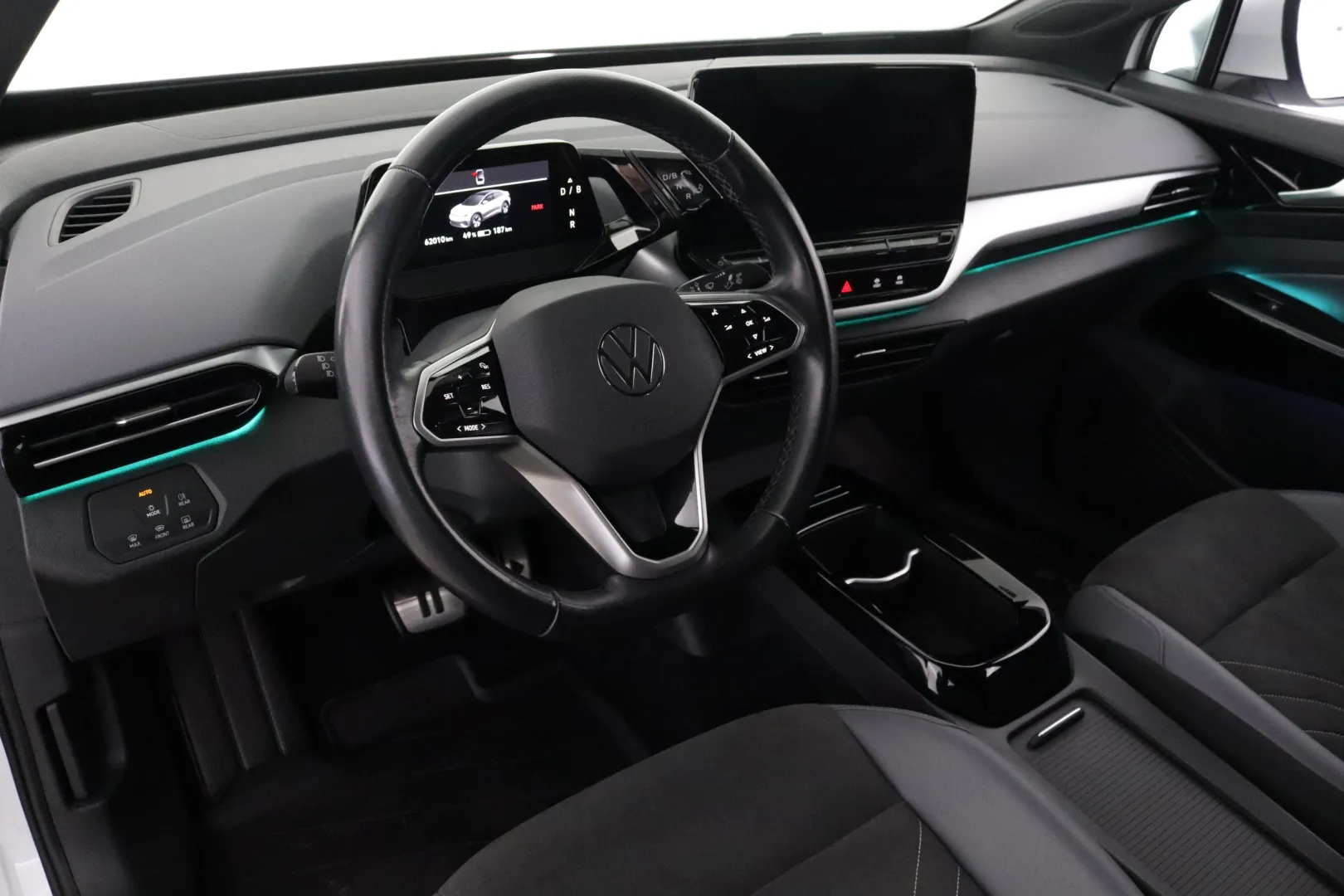 VOLKSWAGEN ID.5 EUC-860 carousel image