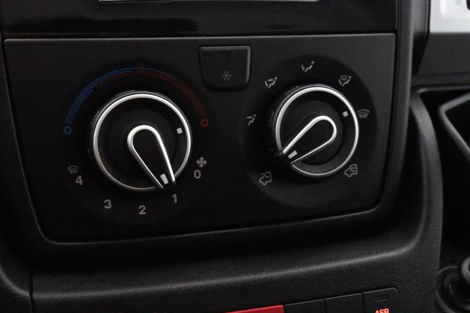 CITROEN Jumper XXB-685 carousel image