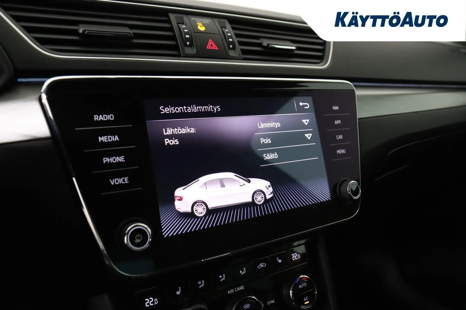 SKODA Superb NKZ-338 carousel image