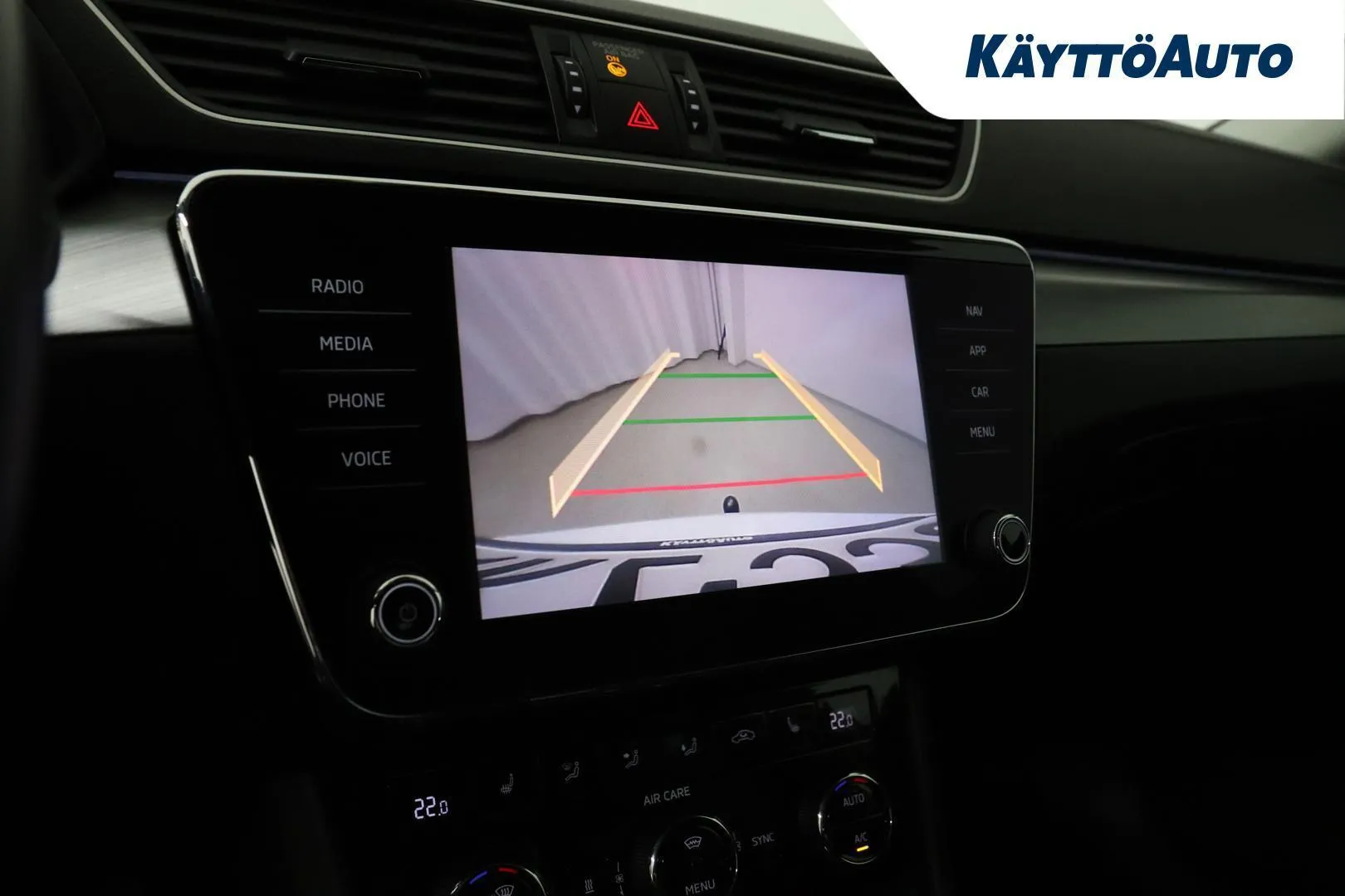 SKODA Superb NKZ-338 carousel image