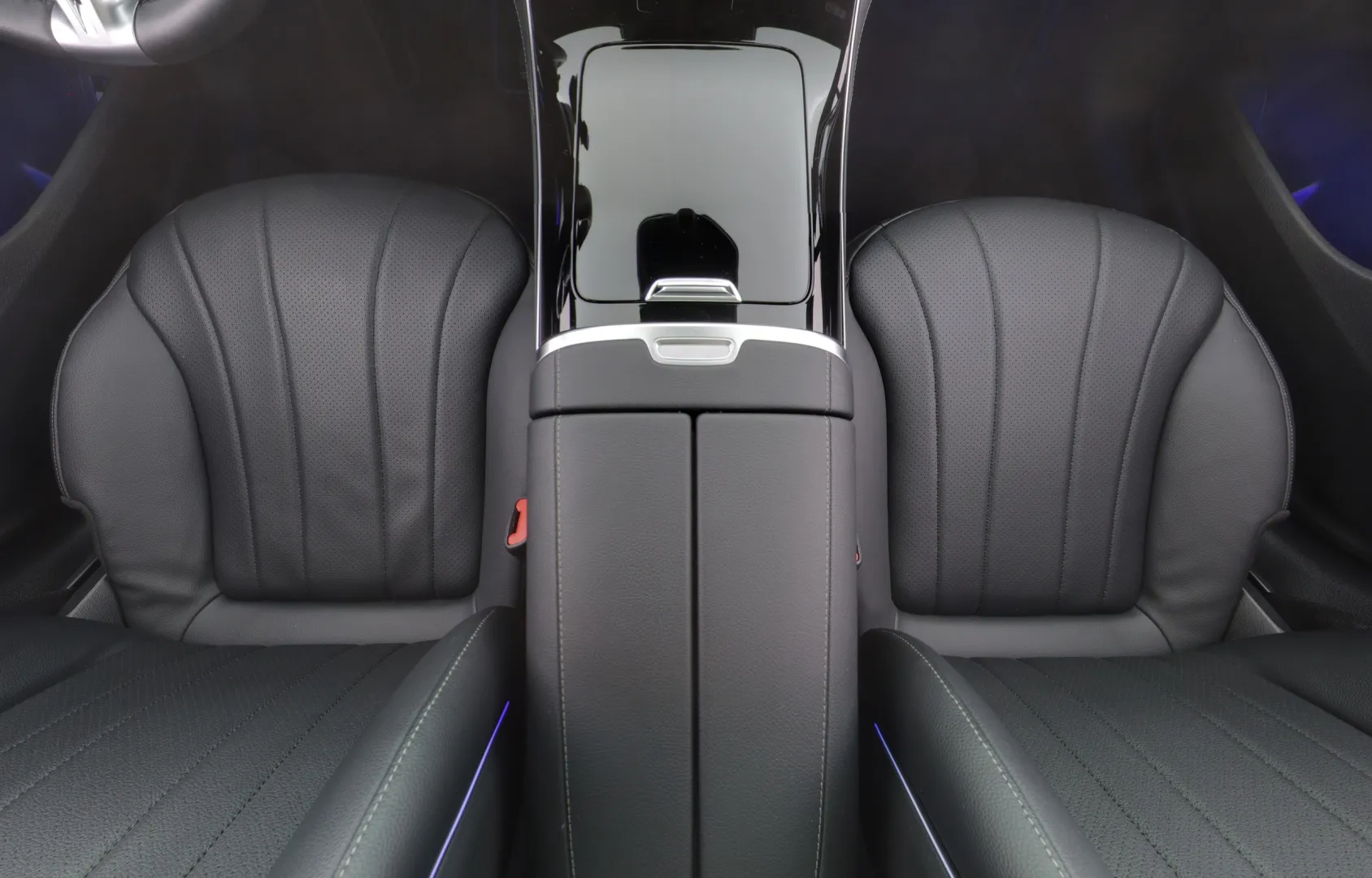 MERCEDES-BENZ EQE RXJ-976 carousel image