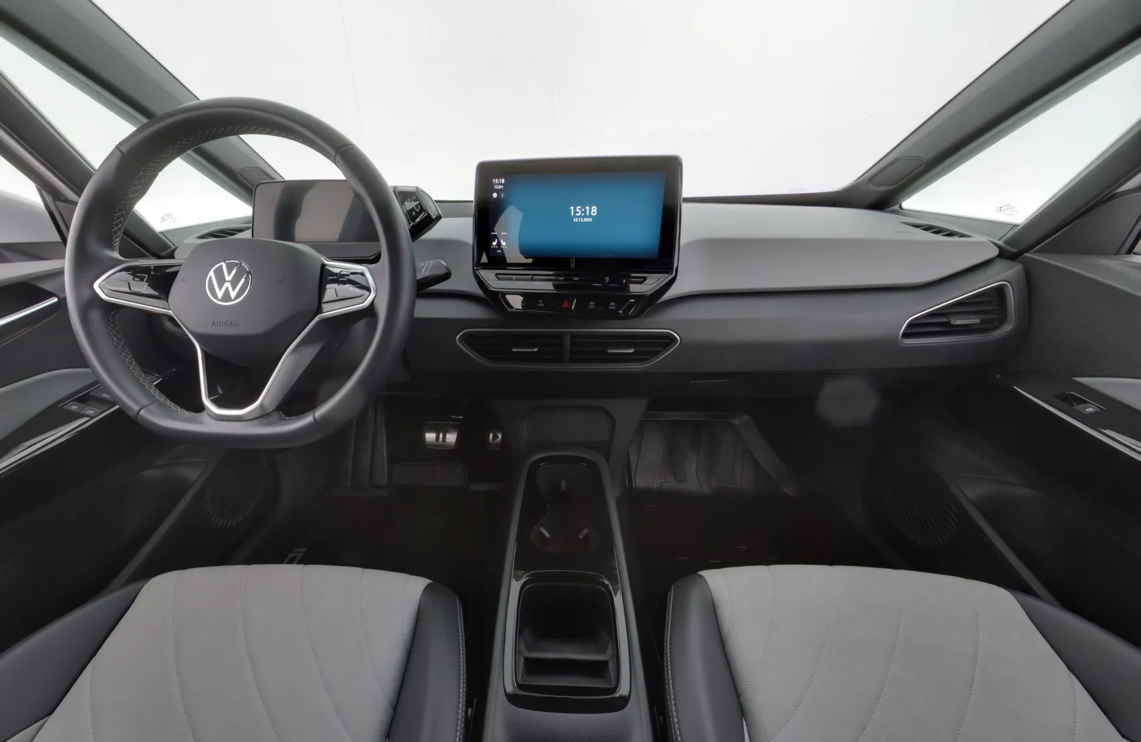 VOLKSWAGEN ID.3 OZR-965 carousel image