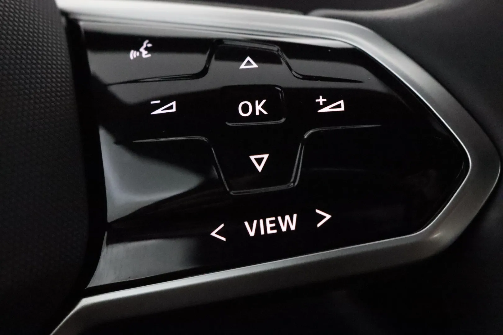 Volkswagen ID.3 GPY-617 carousel image