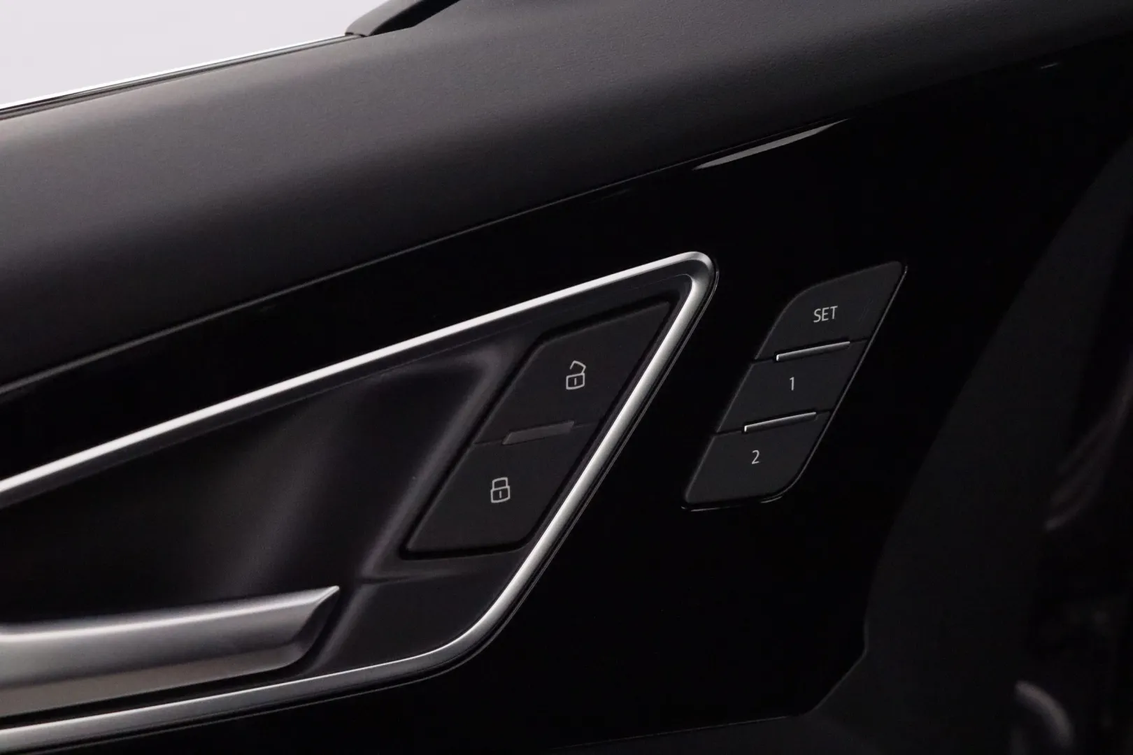 Audi Q4 e-tron NOG-207 carousel image