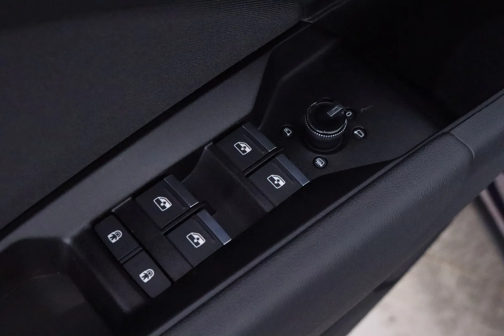 Audi Q4 e-tron NOG-207 carousel image