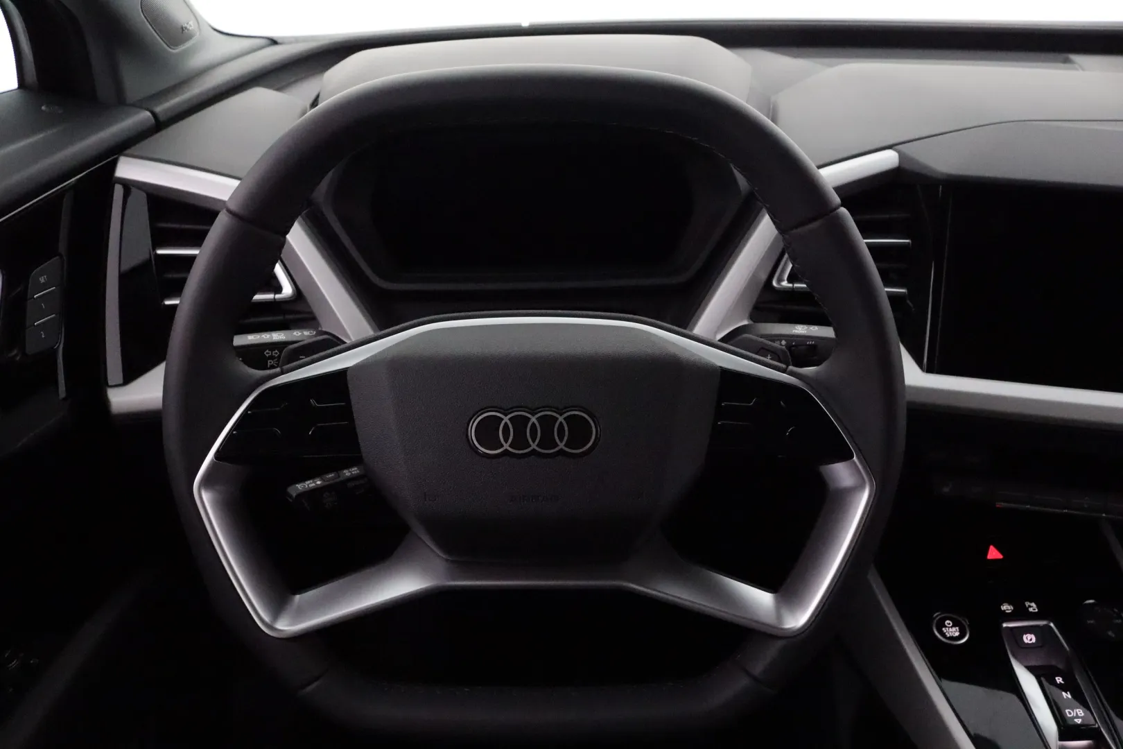 Audi Q4 e-tron NOG-207 carousel image