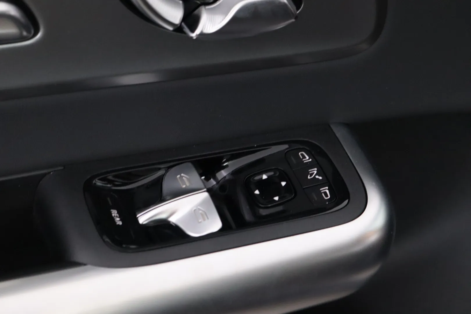 Mercedes-Benz CLA FSJ-192 carousel image