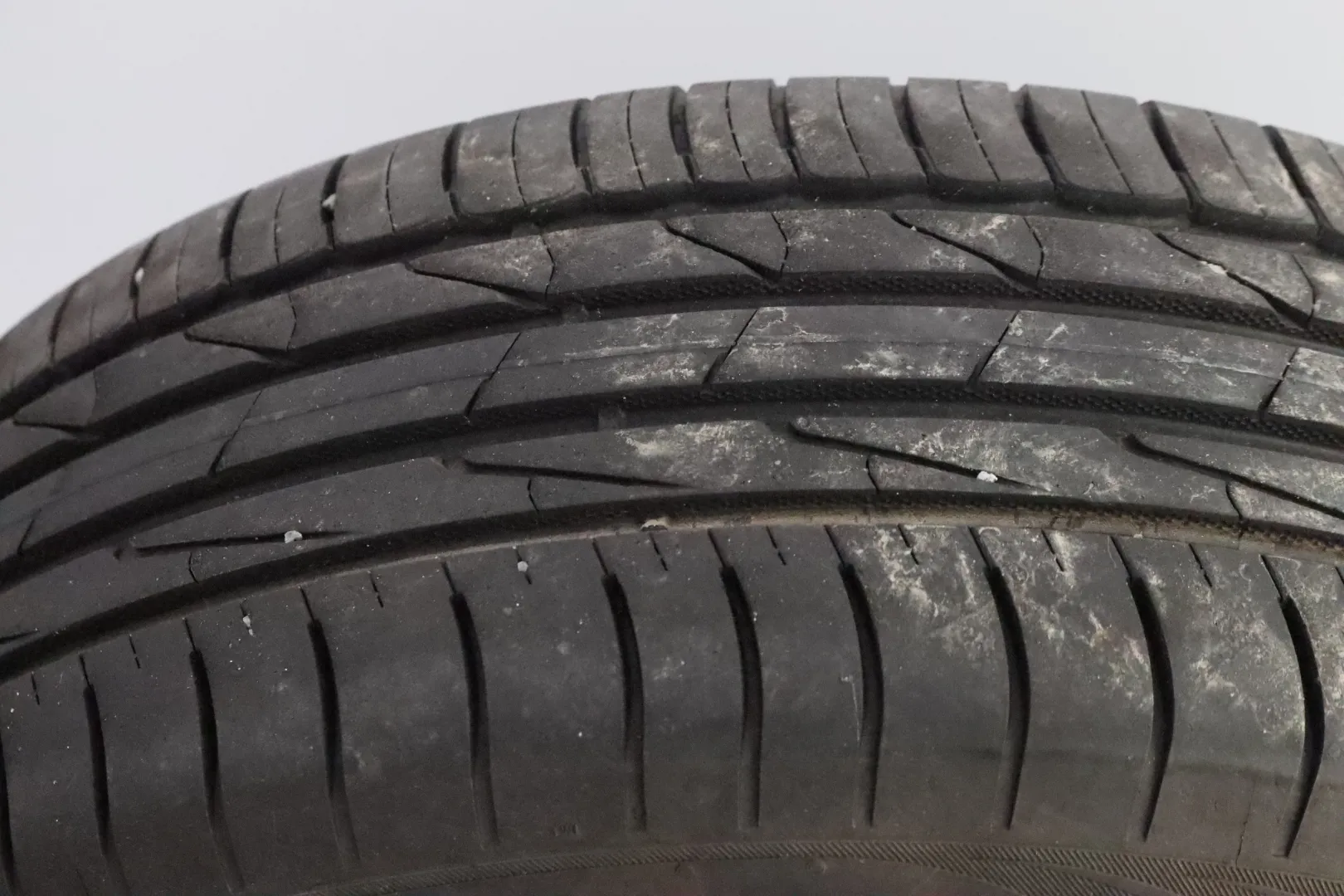 BMW 118 FIA-906 carousel image