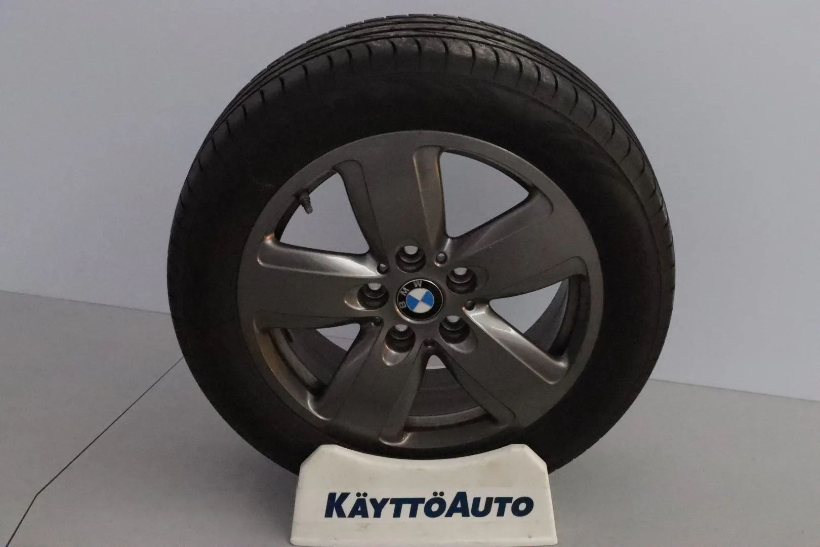 BMW 118 FIA-906 carousel image