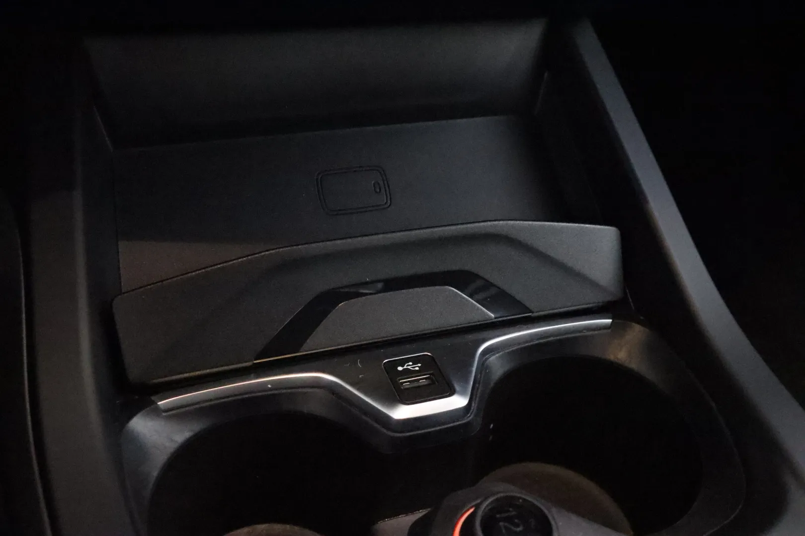 BMW 118 FIA-906 carousel image