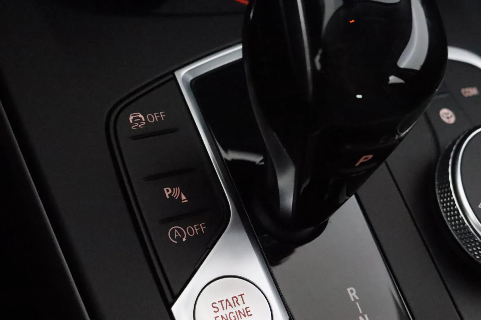 BMW 118 FIA-906 carousel image