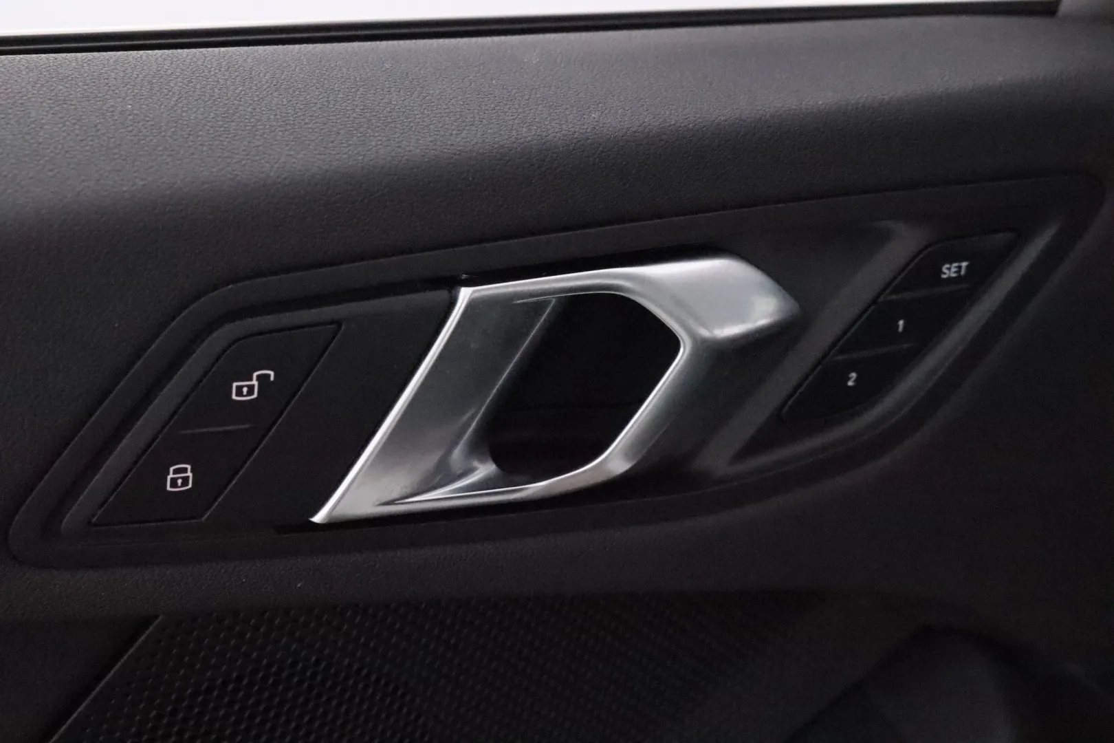 BMW 118 FIA-906 carousel image