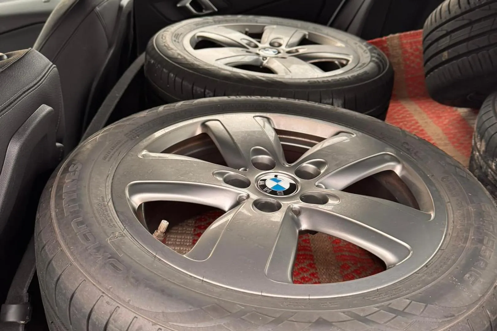 BMW 118 FIA-906 carousel image