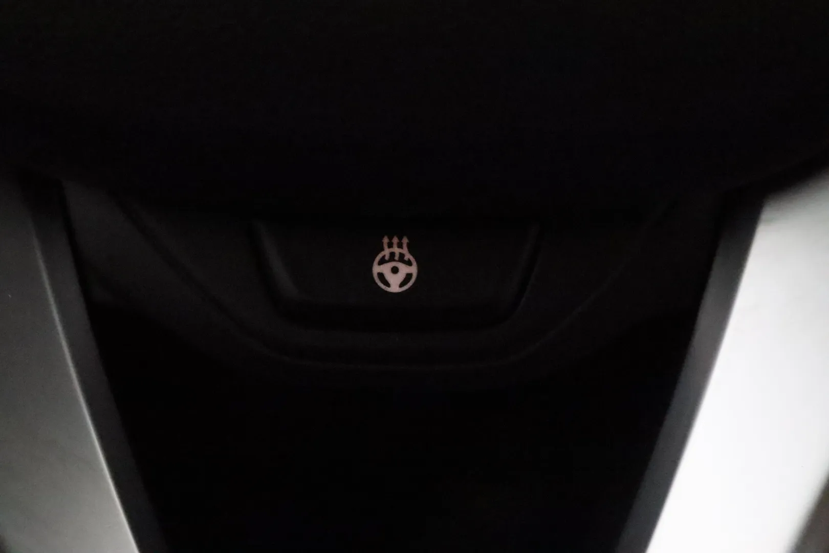 BMW 118 FIA-906 carousel image