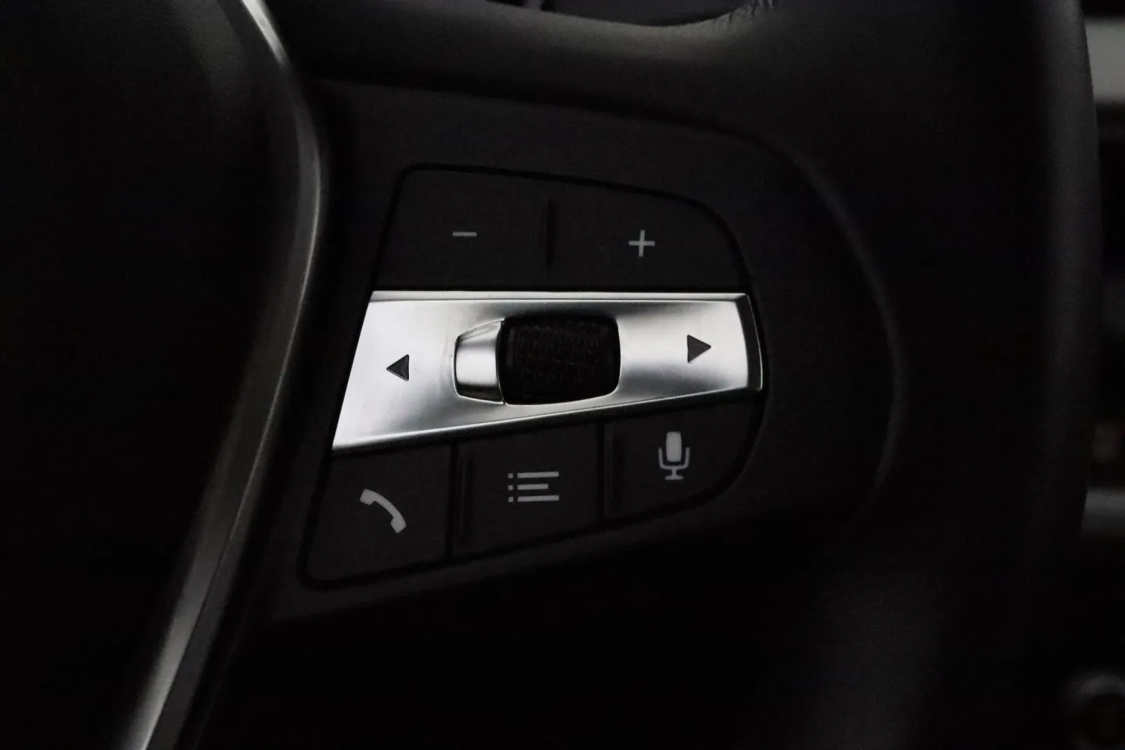 BMW 118 FIA-906 carousel image