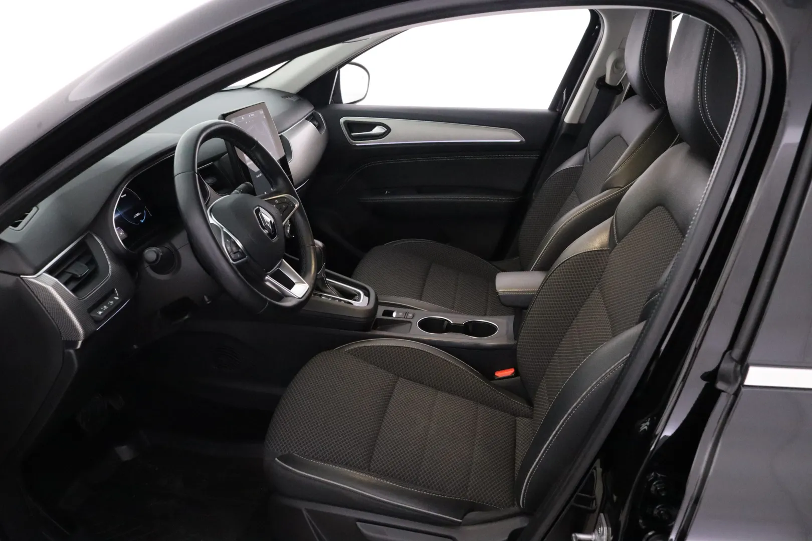 Renault Arkana MOC-928 carousel image