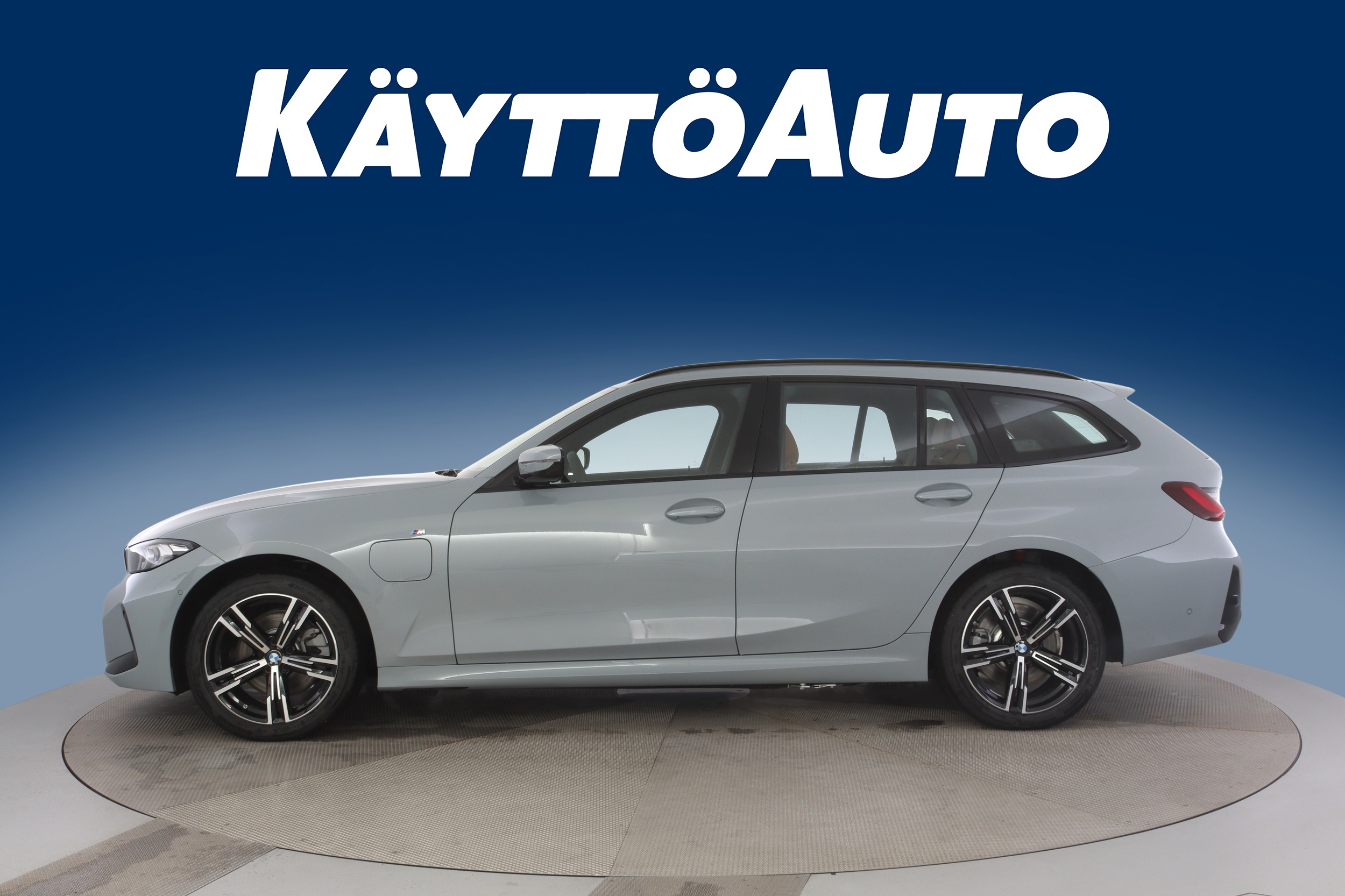 BMW 330 2026, kuva 2/11