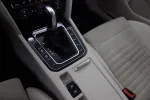 VOLKSWAGEN Passat XNO-236 carousel thumbs