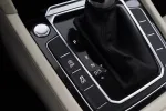 VOLKSWAGEN Passat XNO-236 carousel thumbs