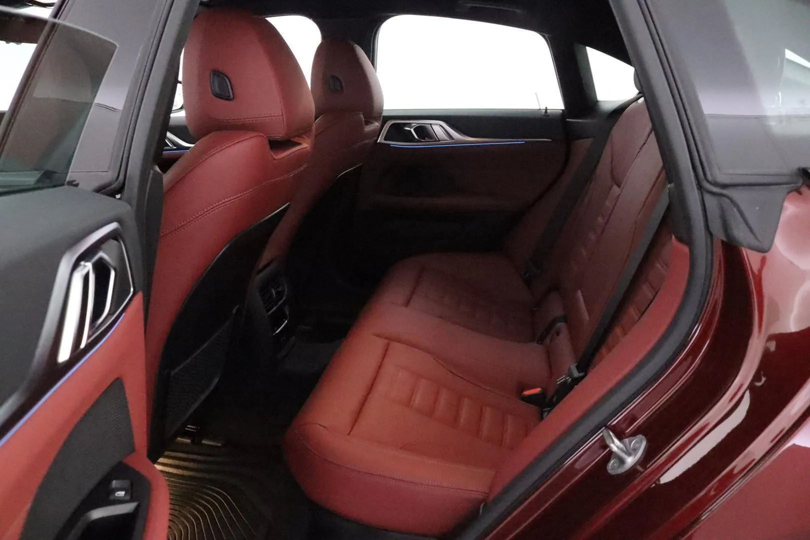 BMW I4 M50 OZZ-383 carousel image