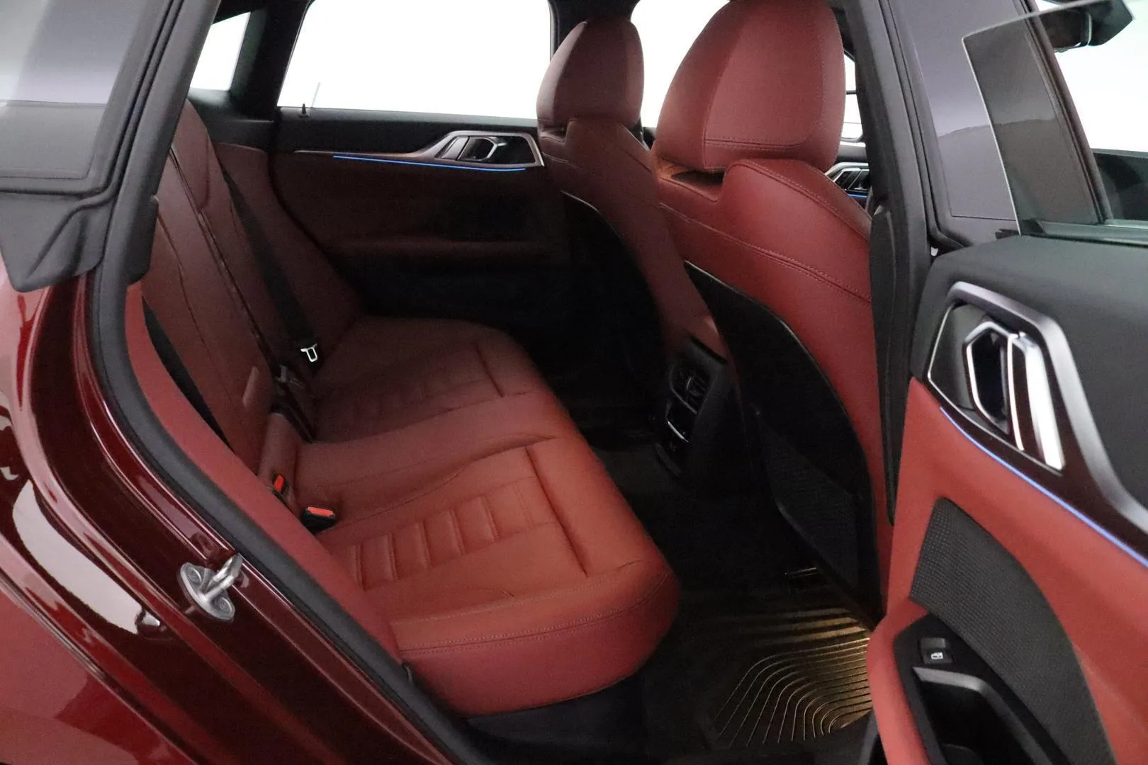 BMW I4 M50 OZZ-383 carousel image