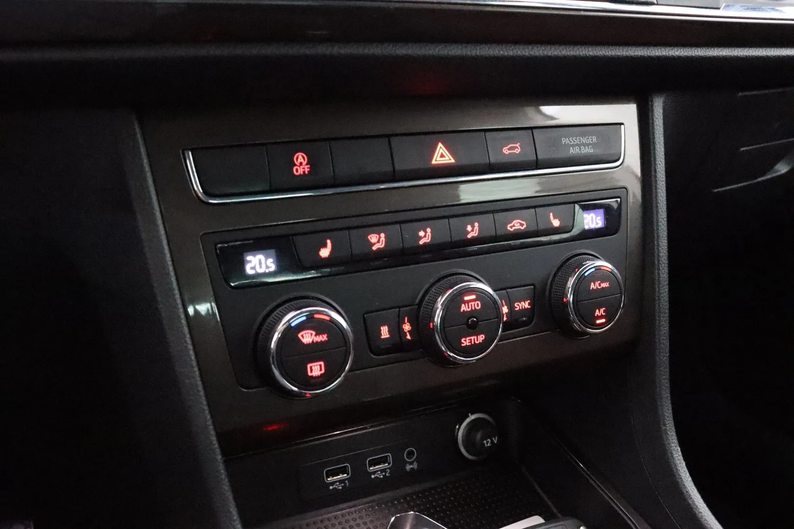 SEAT Ateca IMT-108 carousel image