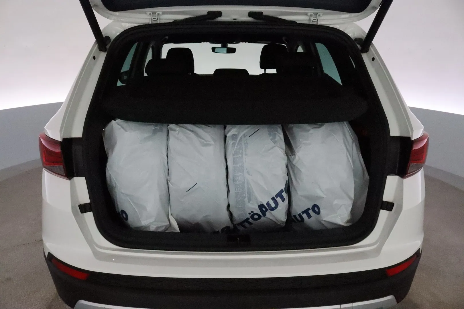SEAT Ateca IMT-108 carousel image