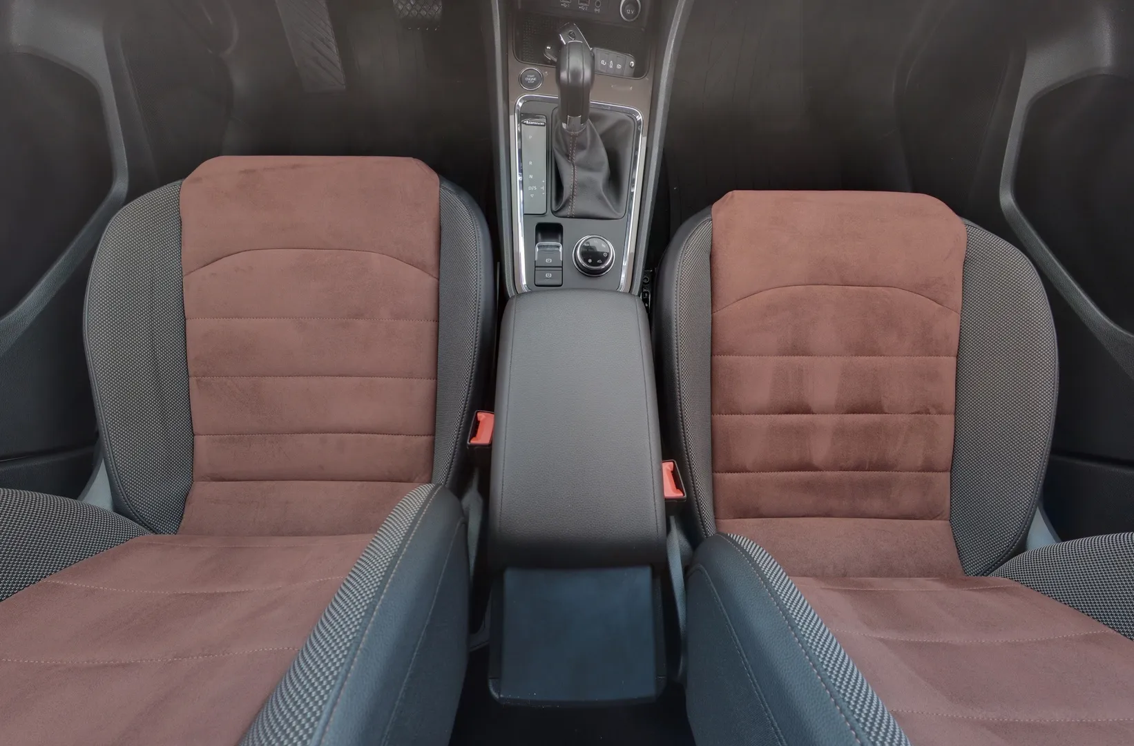 SEAT Ateca IMT-108 carousel image