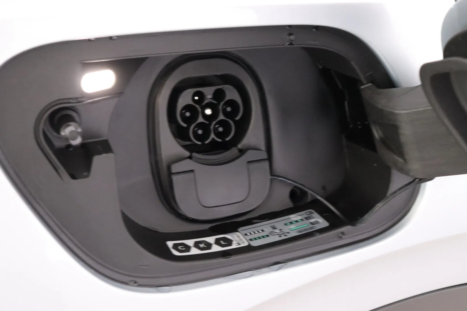 Volkswagen ID.4 RXS-453 carousel image