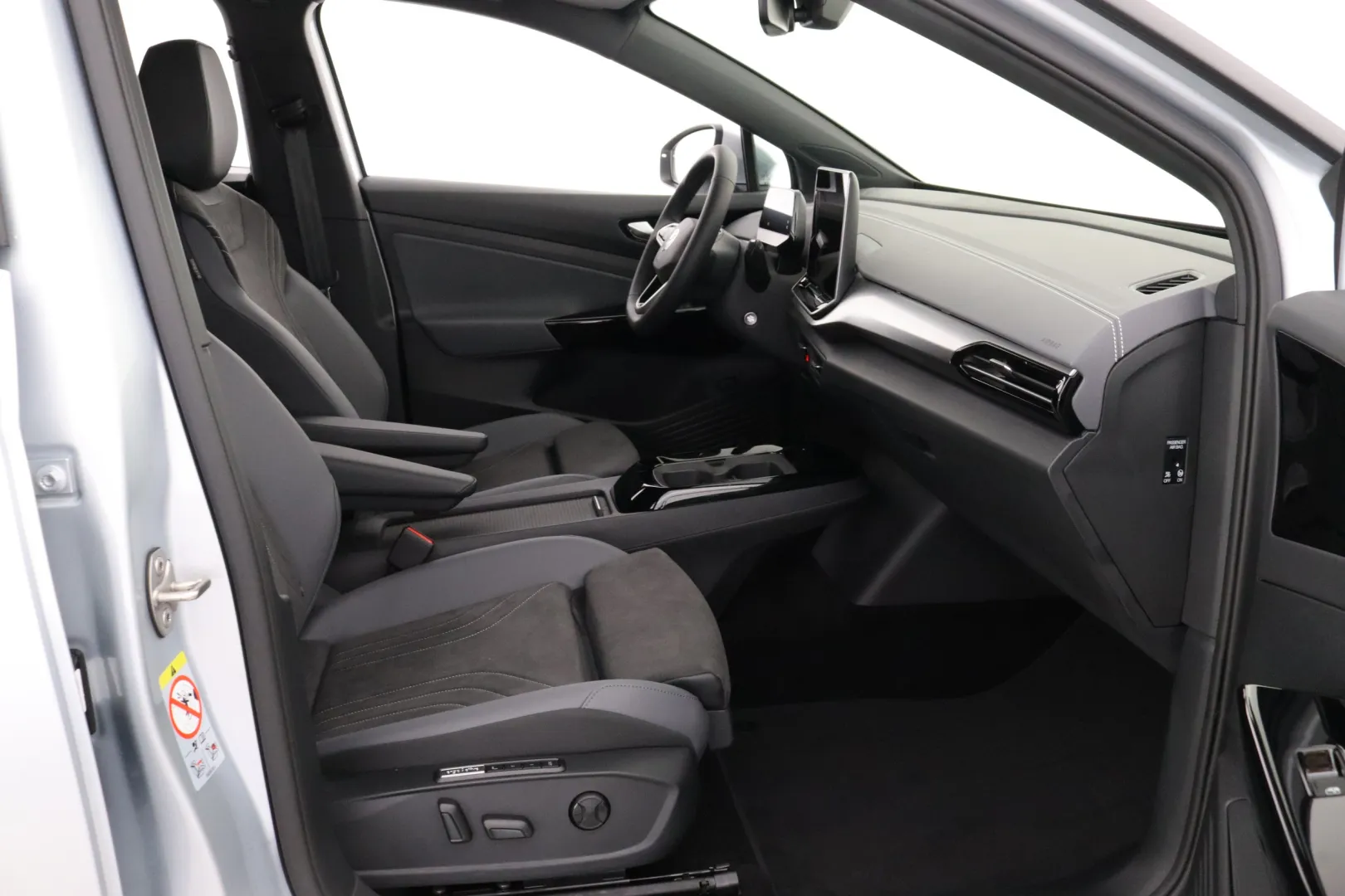 Volkswagen ID.4 RXS-453 carousel image