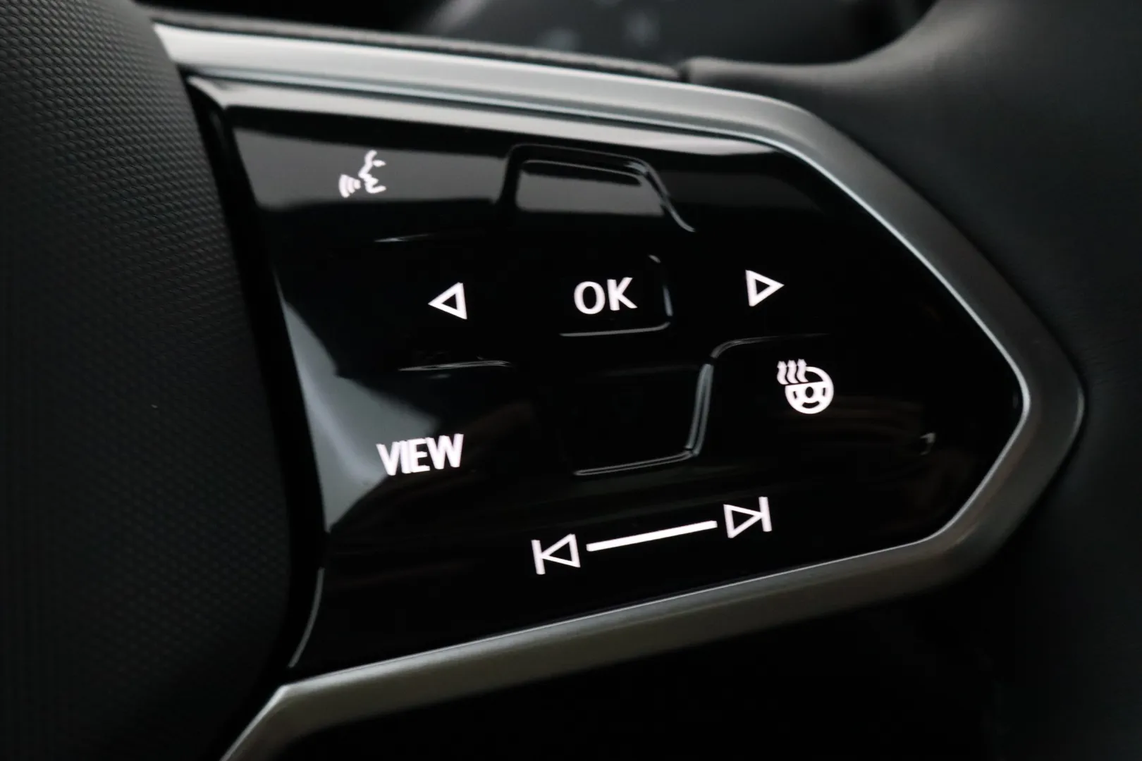 Volkswagen ID.4 RXS-453 carousel image