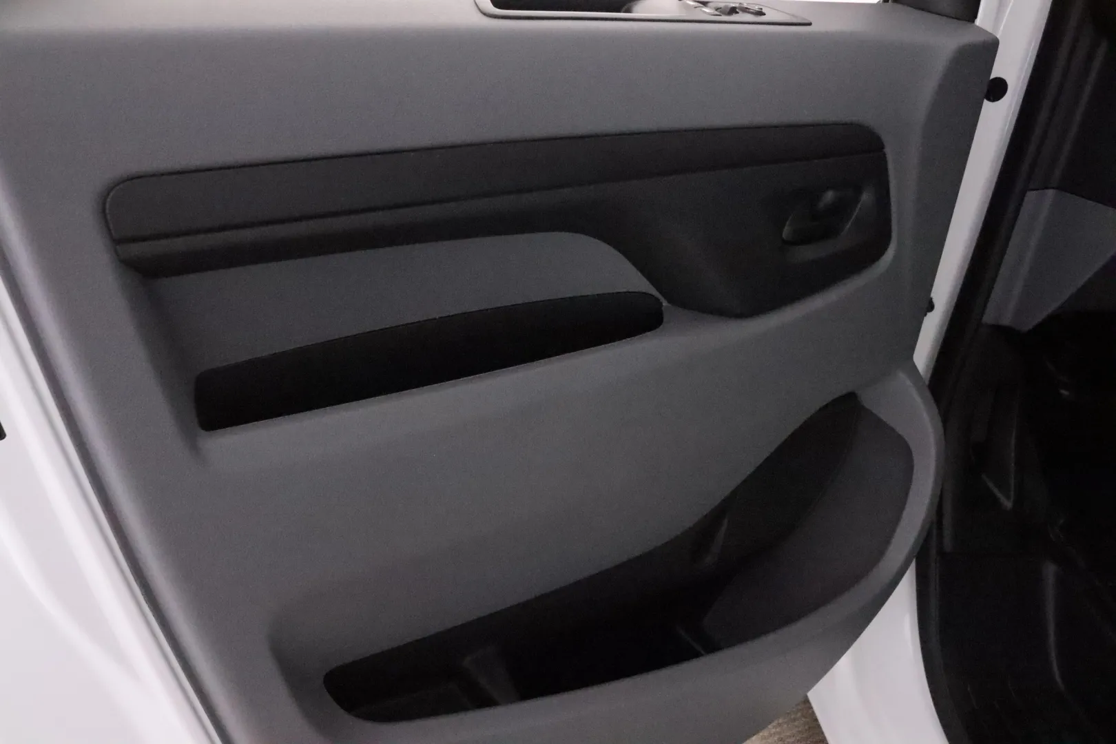 OPEL Vivaro RUX-982 carousel image