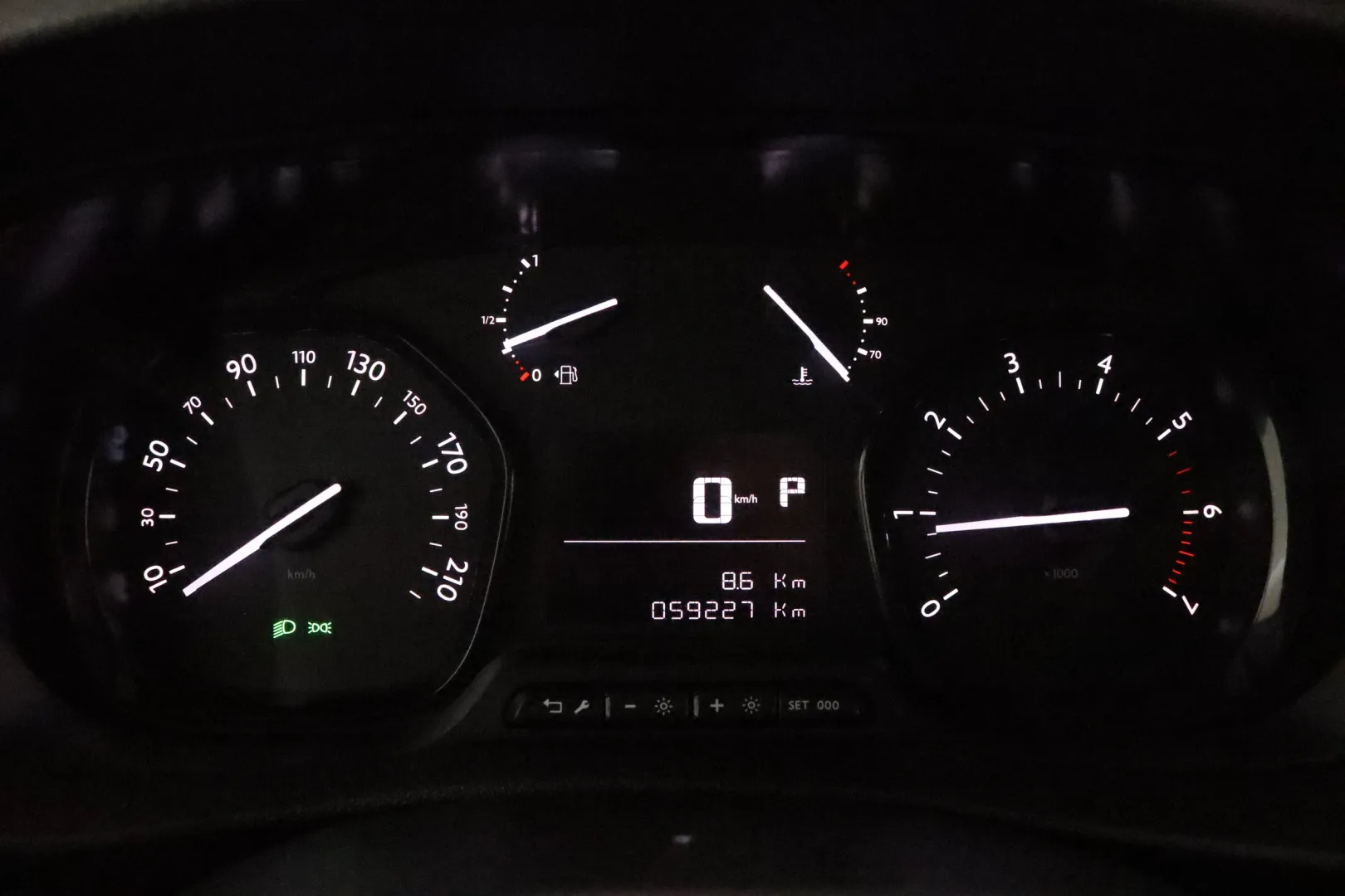 OPEL Vivaro RUX-982 carousel image