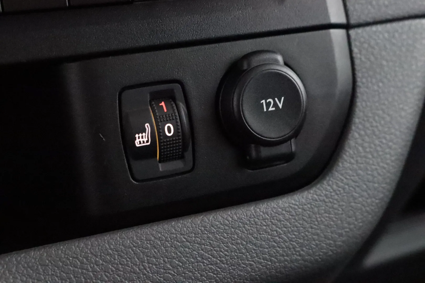 OPEL Vivaro RUX-982 carousel image