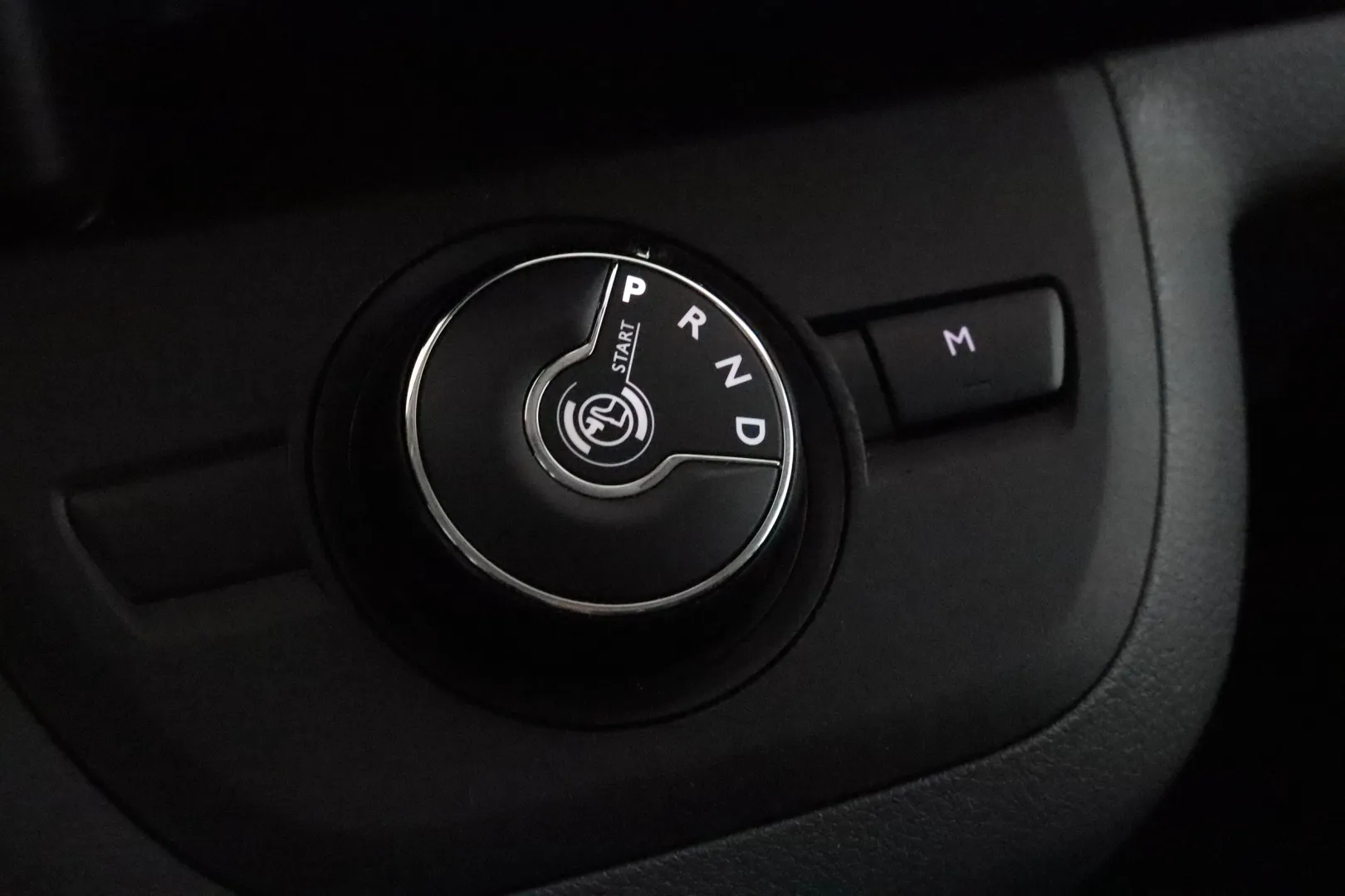 OPEL Vivaro RUX-982 carousel image