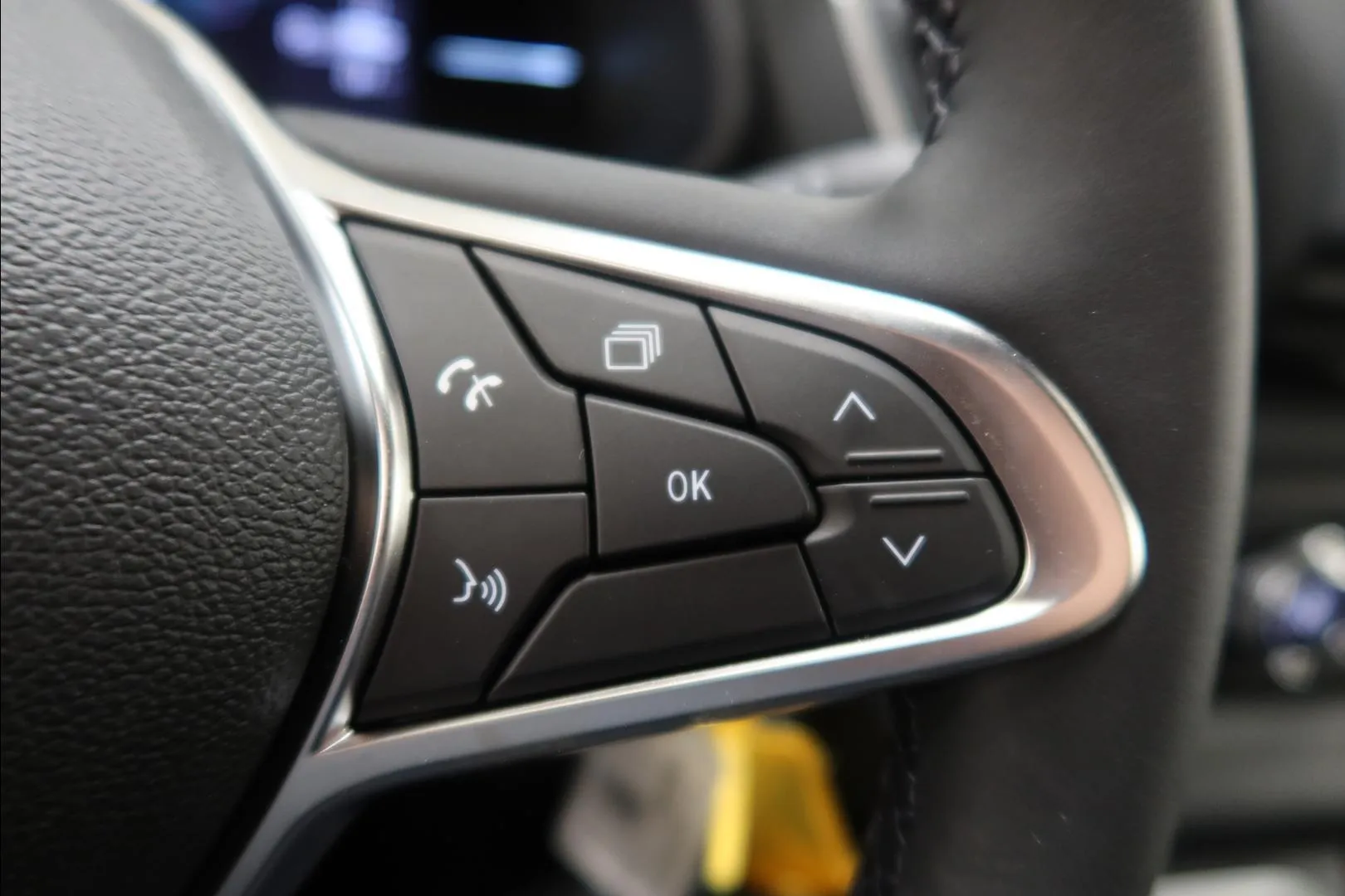 Nissan Primastar FSR-873 carousel image
