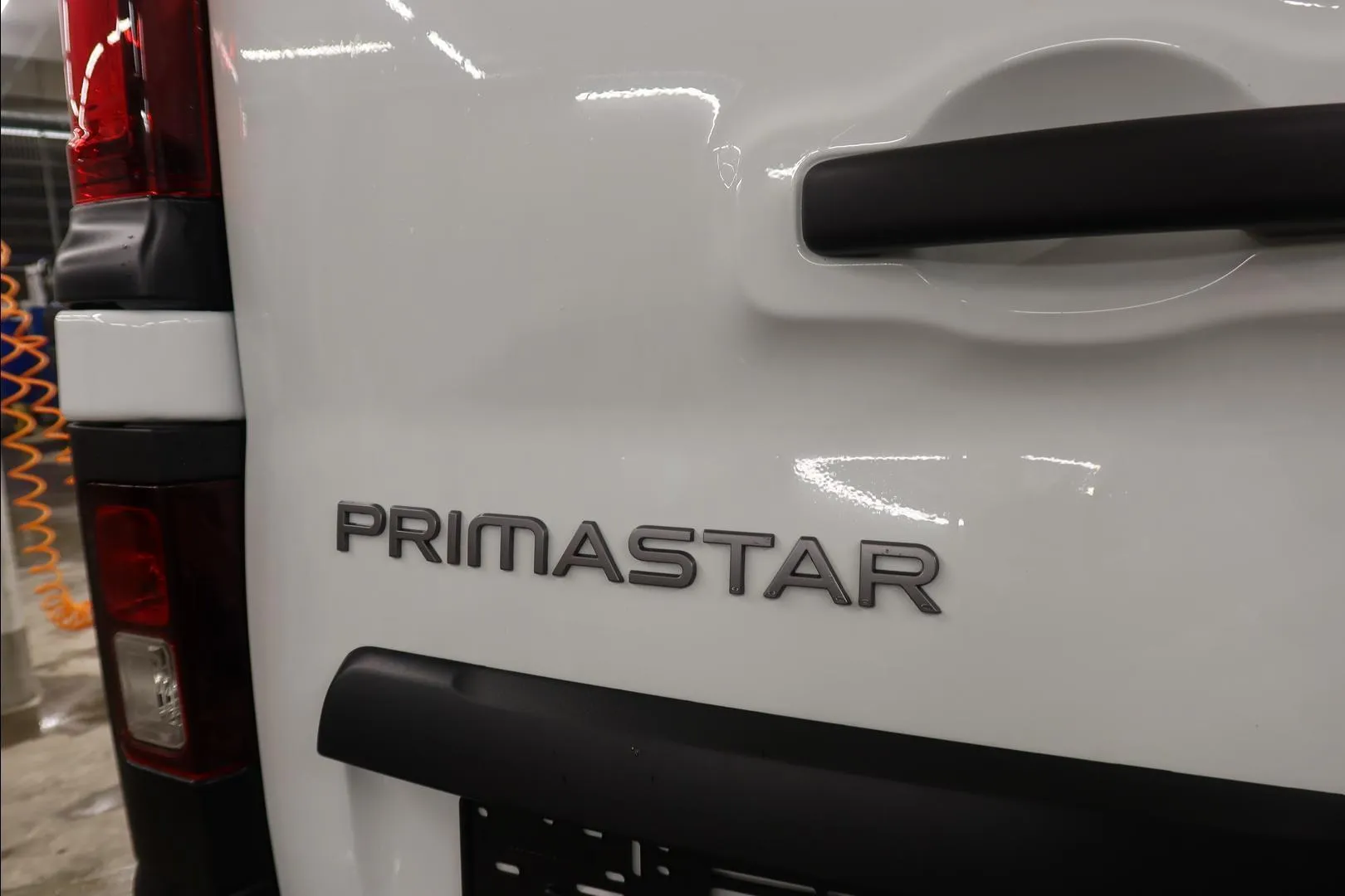 Nissan Primastar FSR-873 carousel image