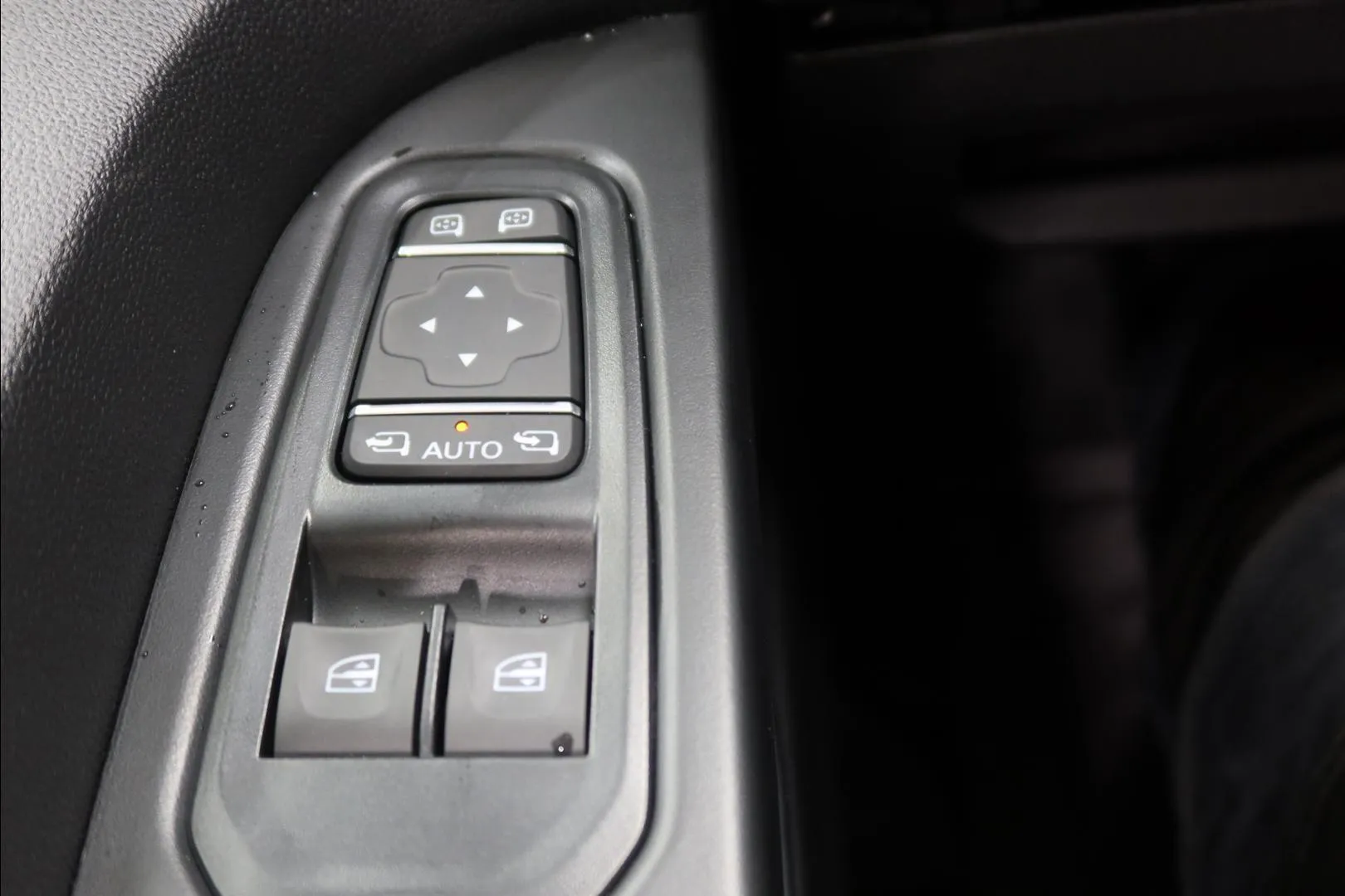 Nissan Primastar FSR-873 carousel image