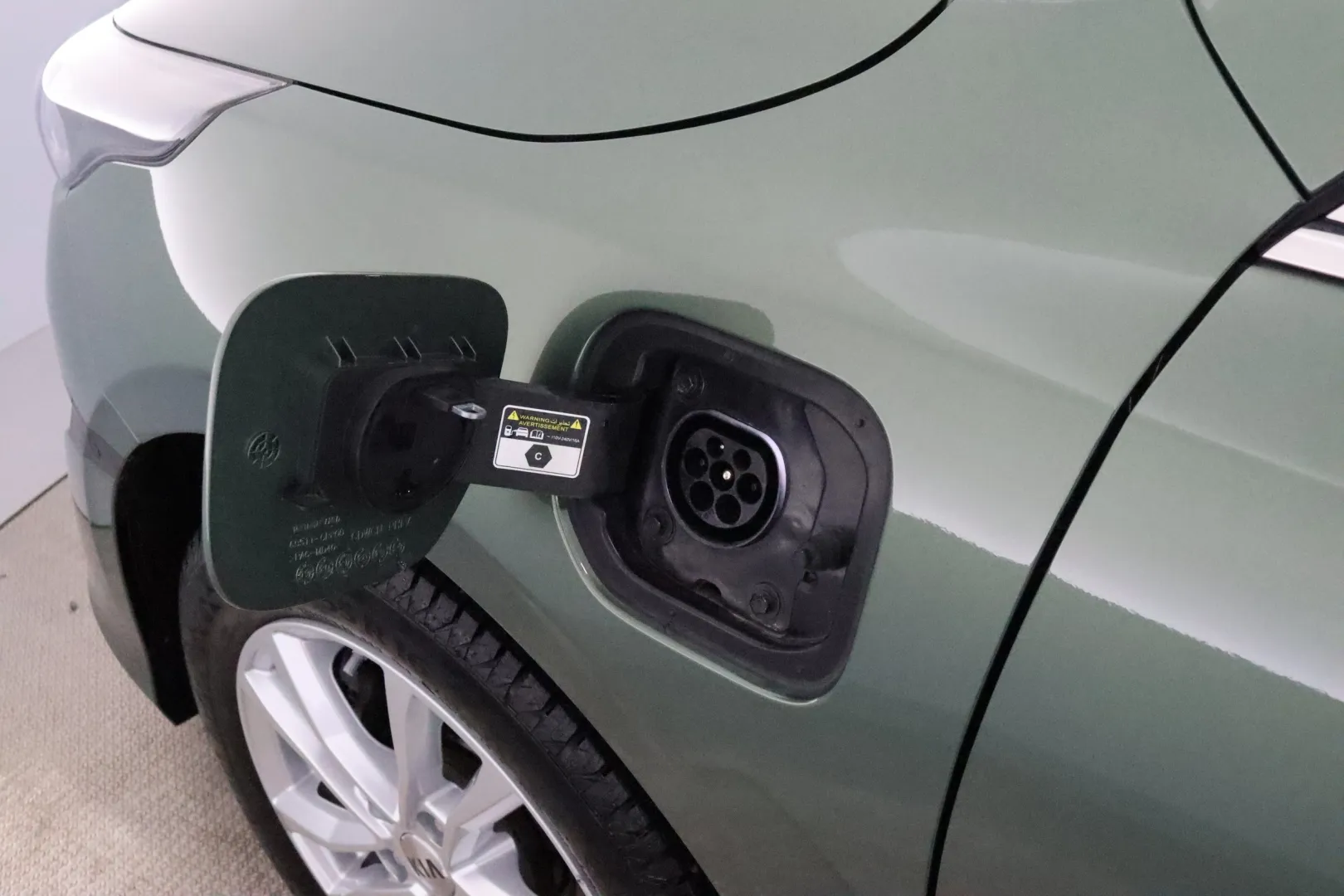 KIA Ceed CRG-889 carousel image