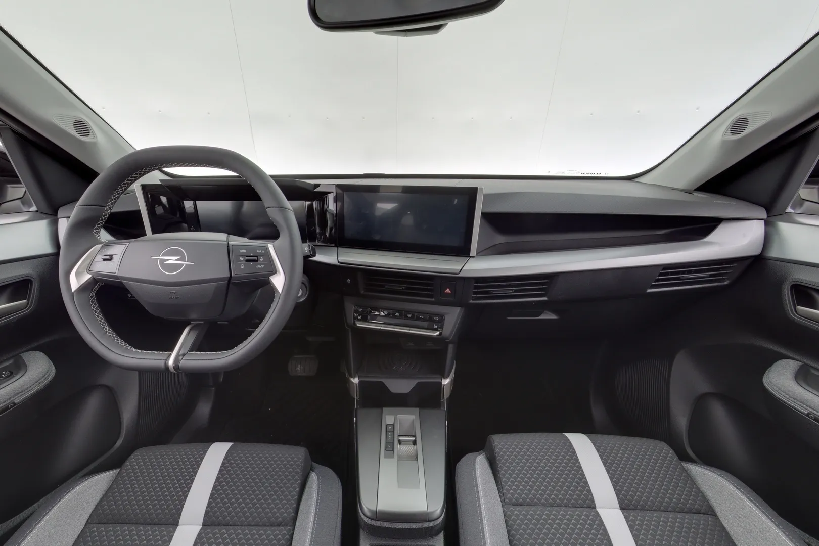 Opel Frontera NOK-248 carousel image