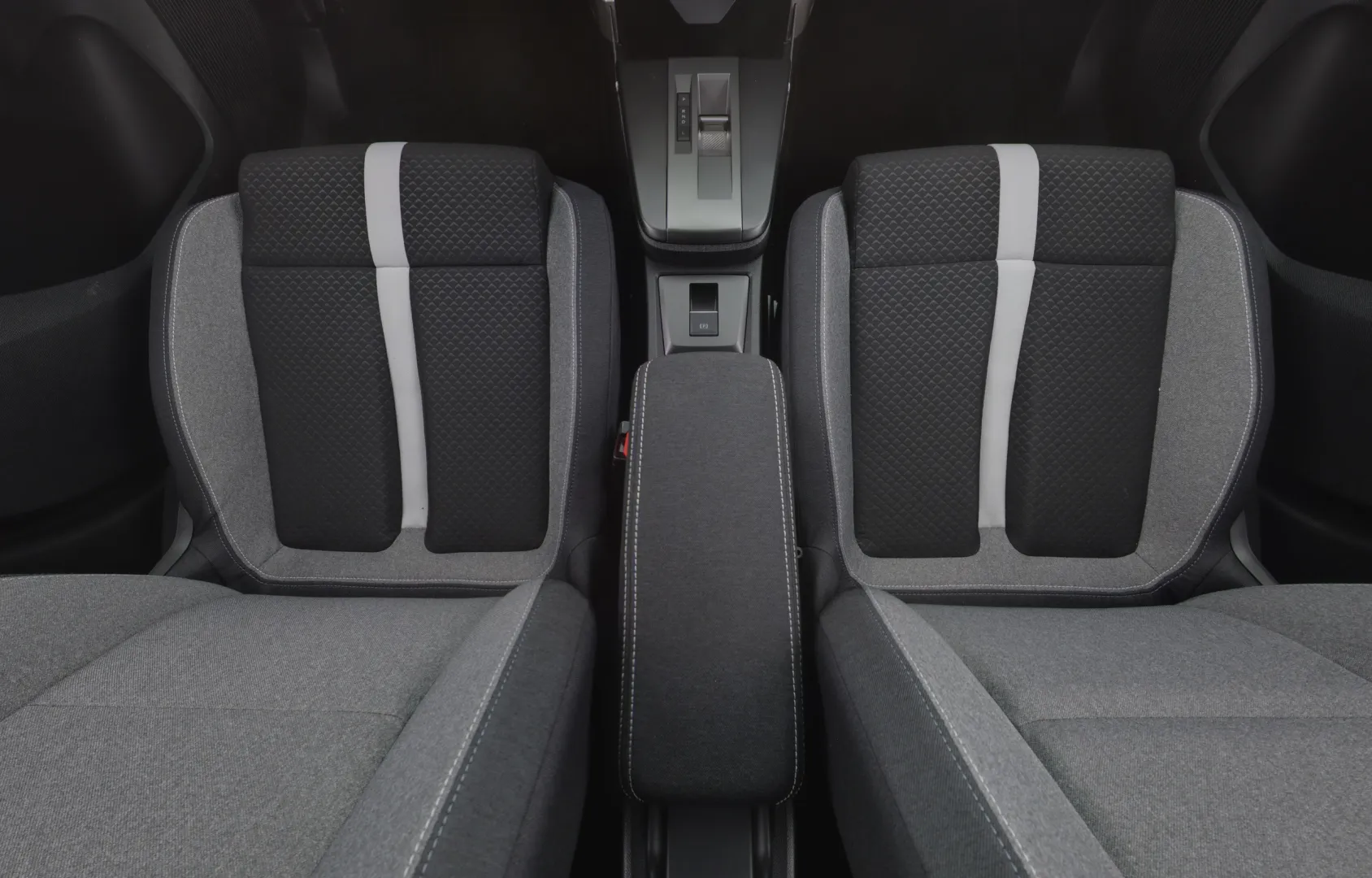 Opel Frontera NOK-250 carousel image