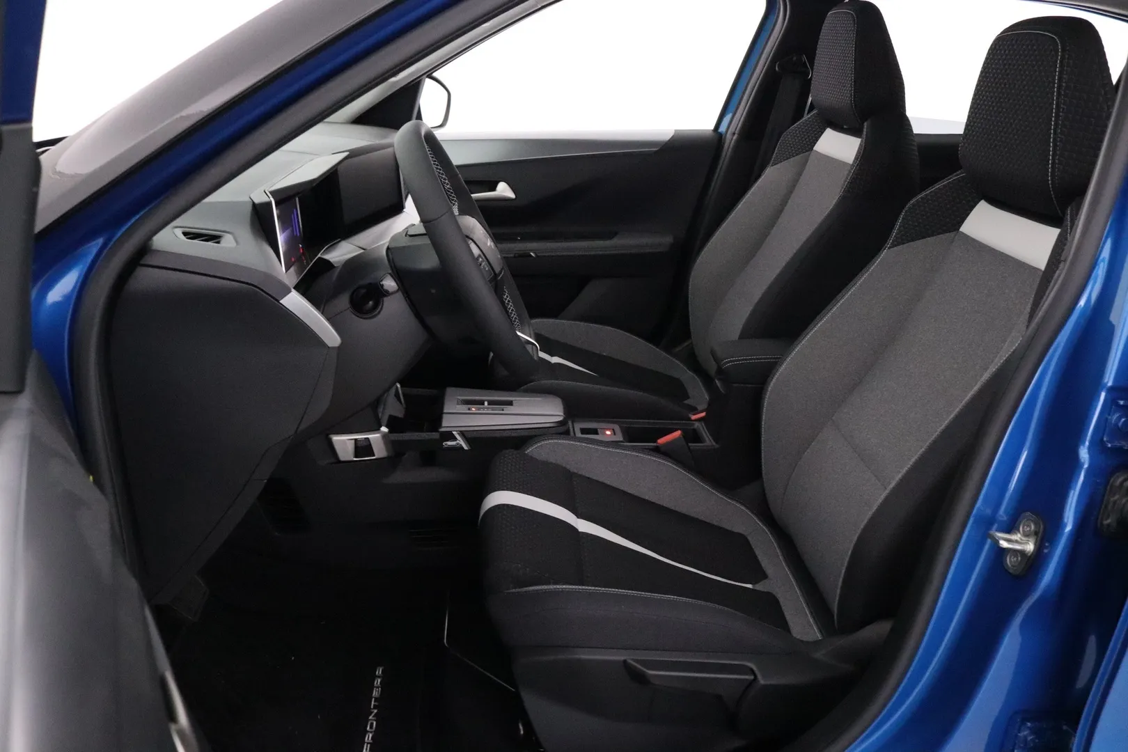 Opel Frontera NOK-250 carousel image