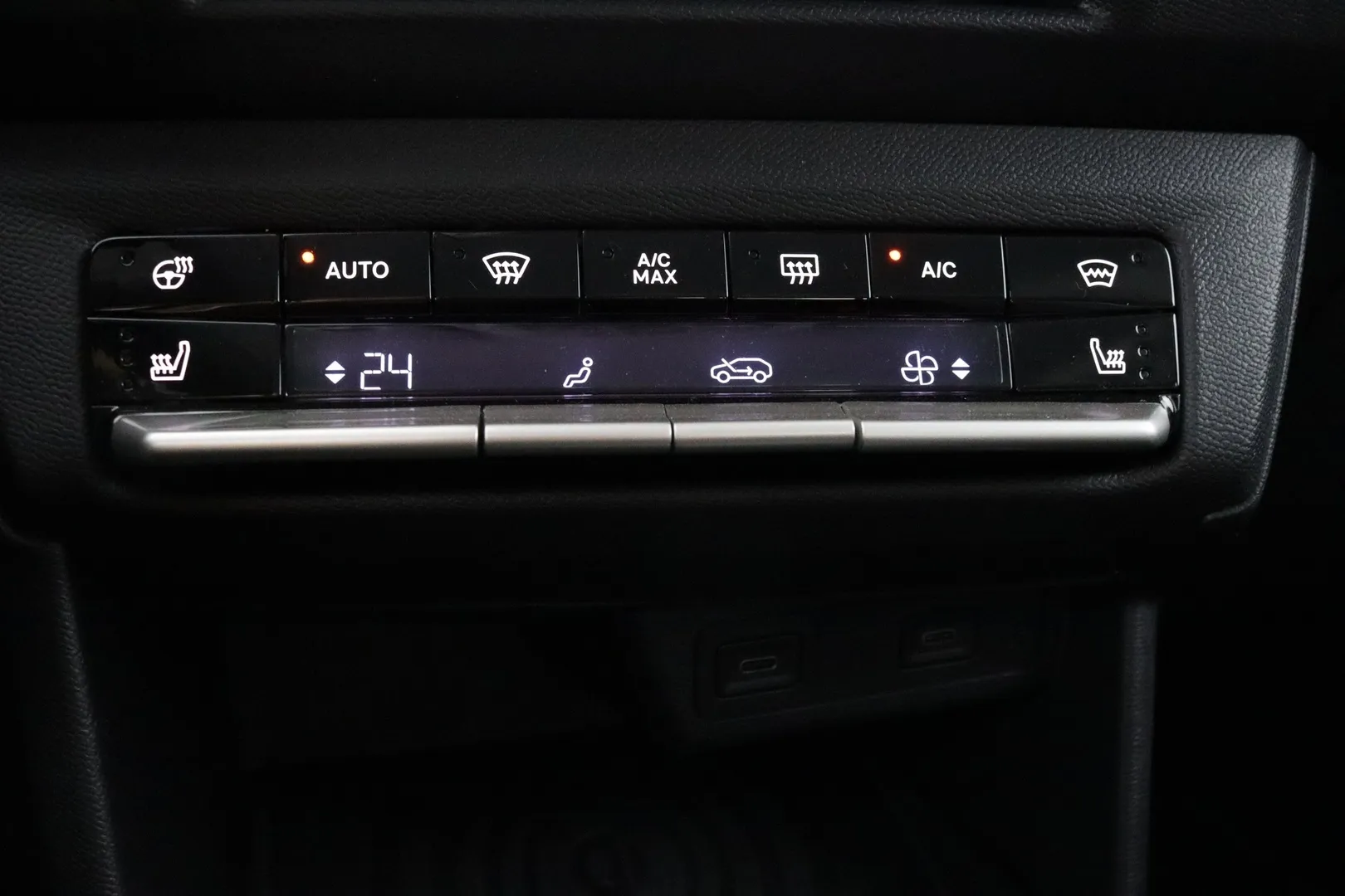 Opel Frontera NOK-250 carousel image