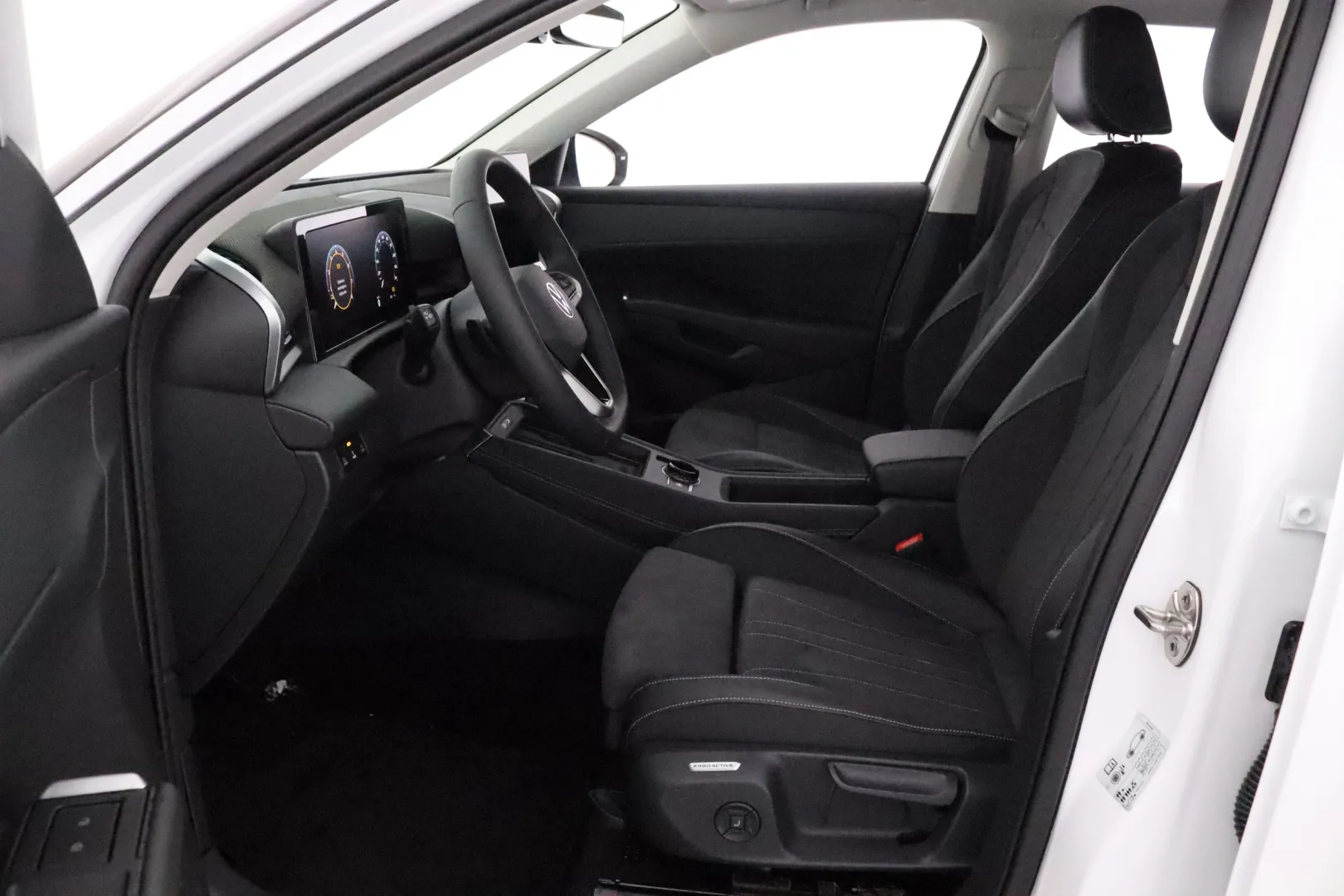 Volkswagen T-Roc RXS-207 carousel image