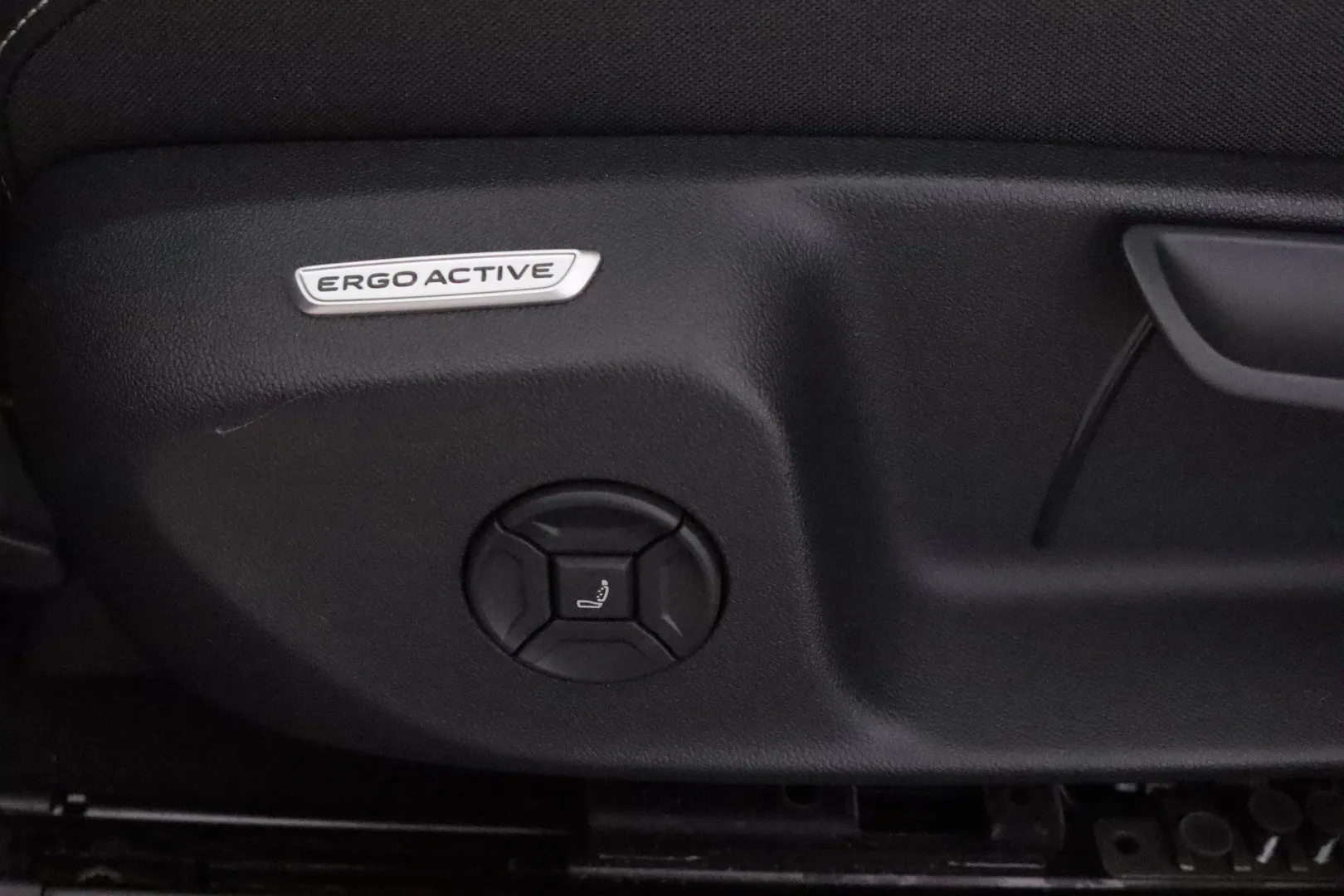 Volkswagen T-Roc RXS-207 carousel image