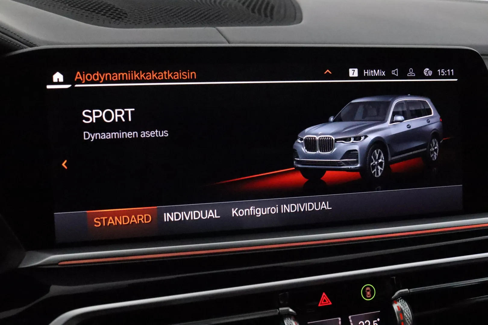 BMW X7 YLE-206 carousel image