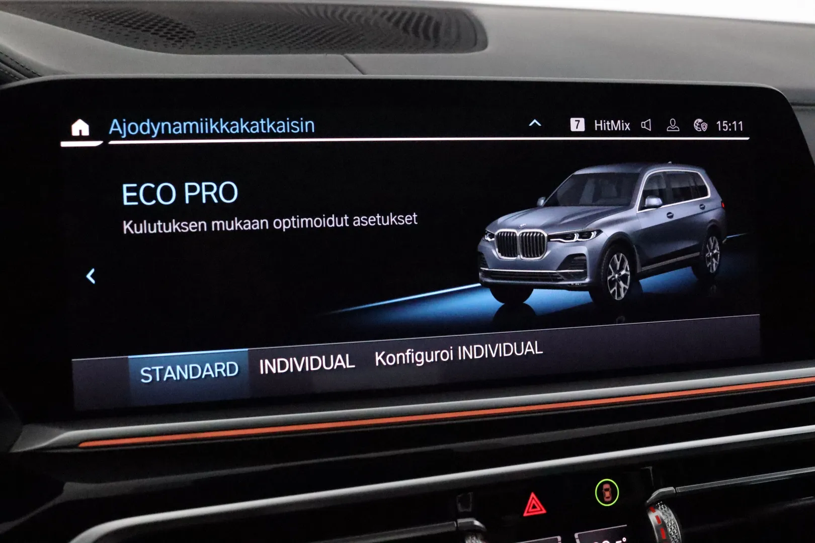 BMW X7 YLE-206 carousel image