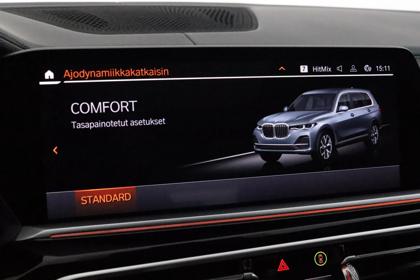 BMW X7 YLE-206 carousel image